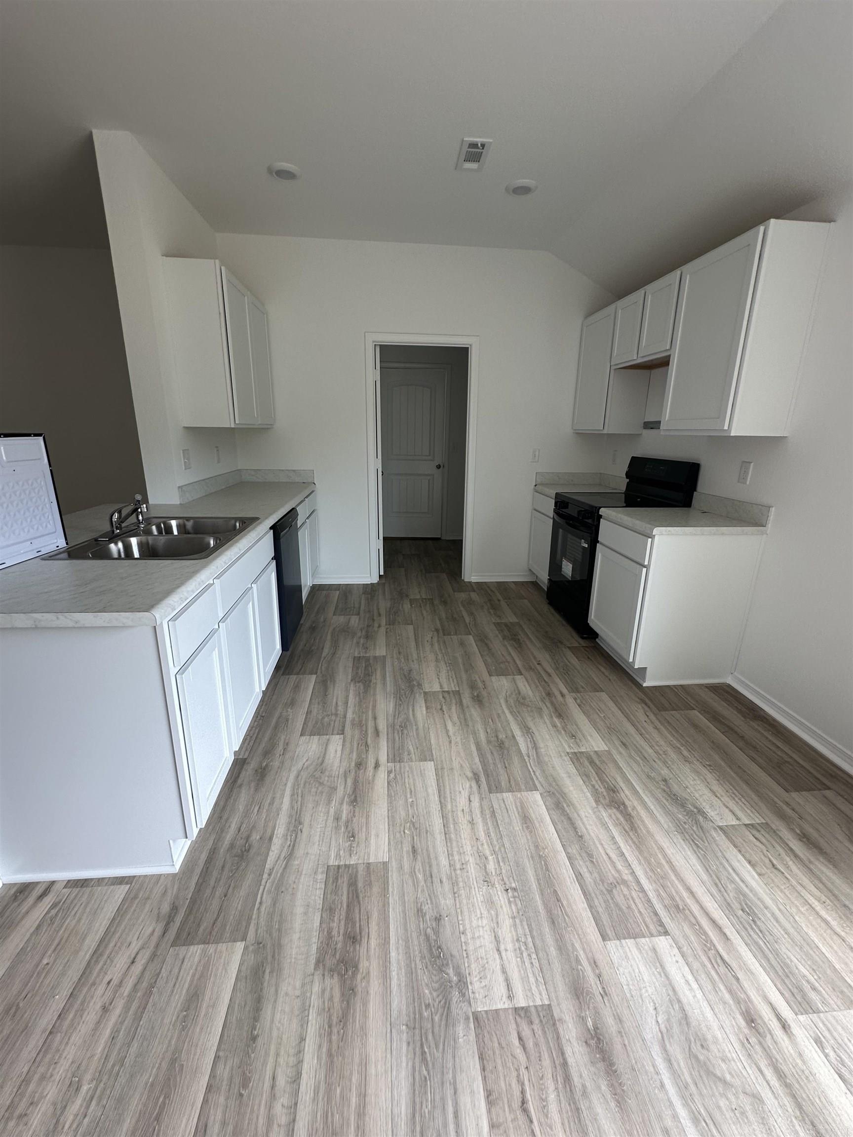 1294 Maple Street Haskell, AR 72015