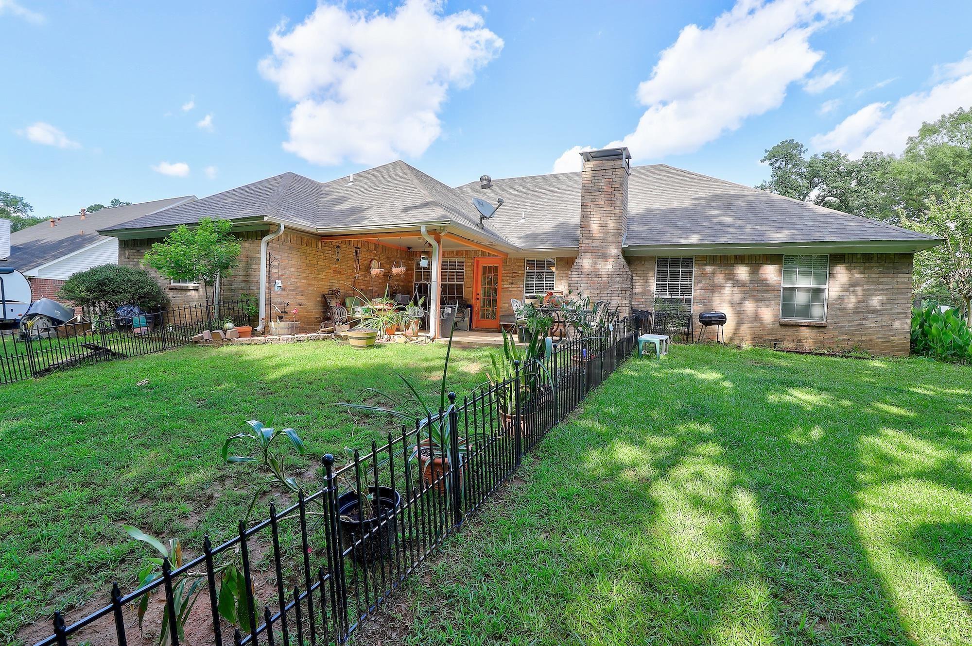 203 Peter Alan  Wake Village, TX