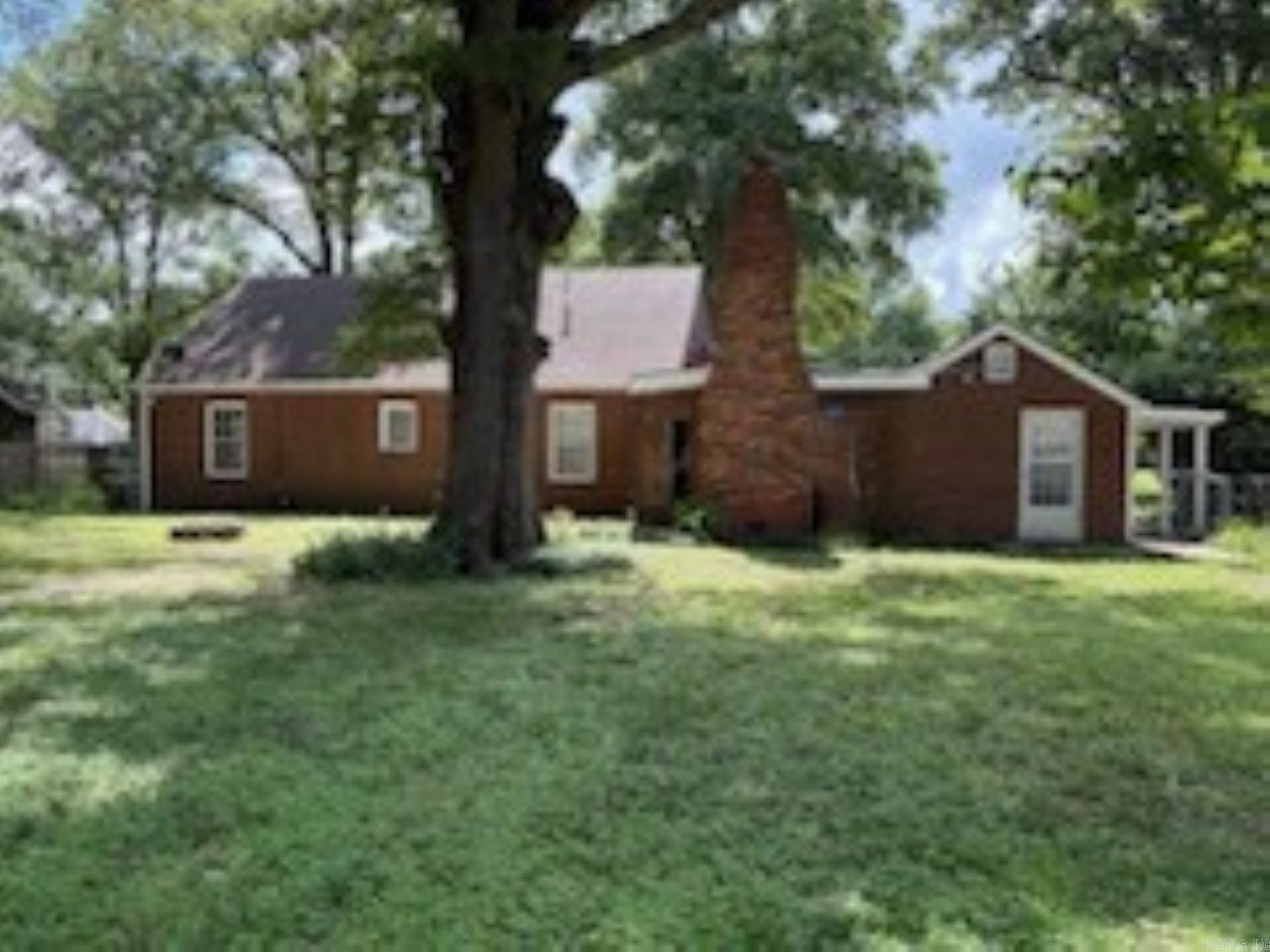 1304 N 6th  Blytheville, AR