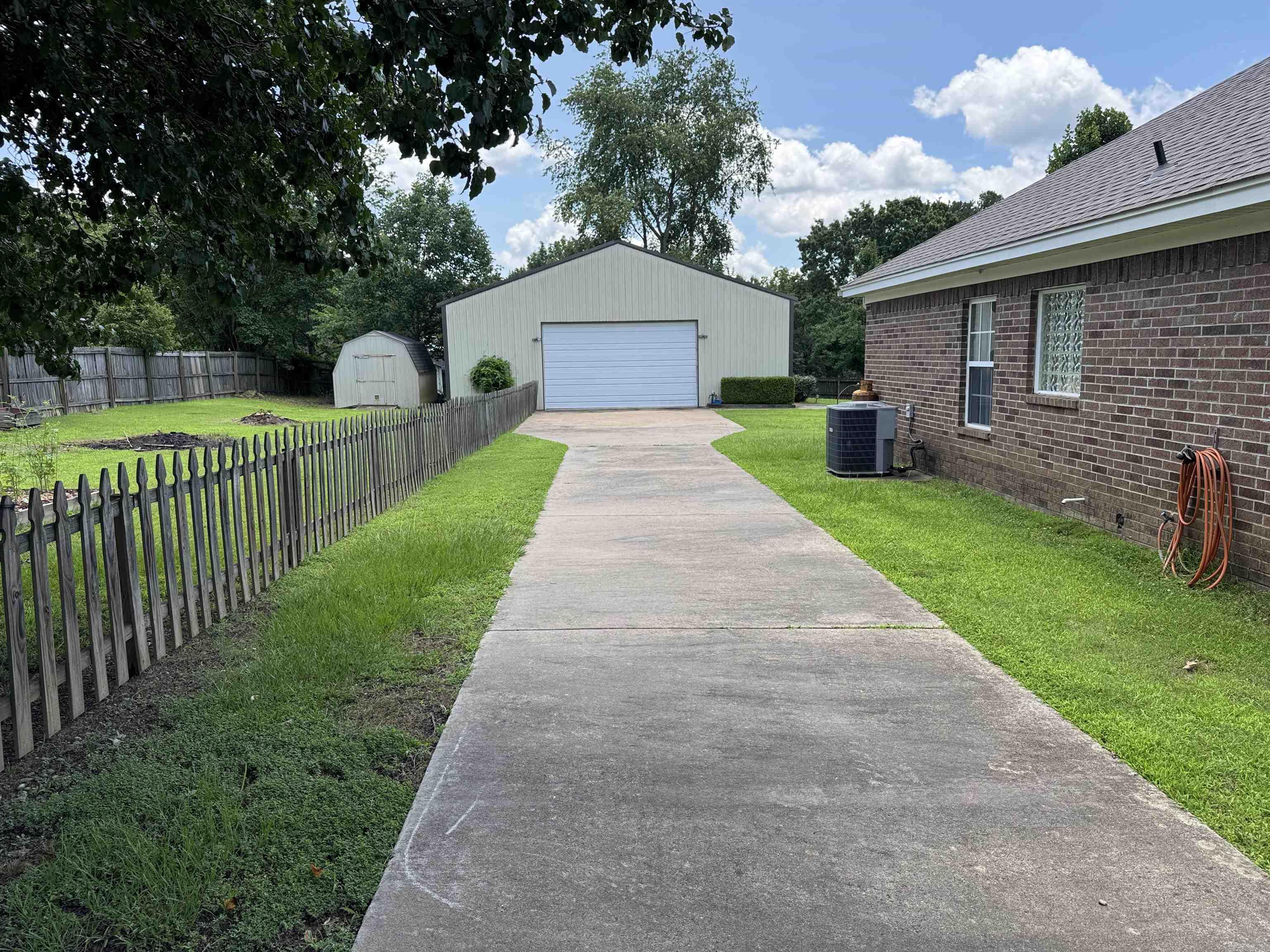 111 Johnston  Greers Ferry, AR