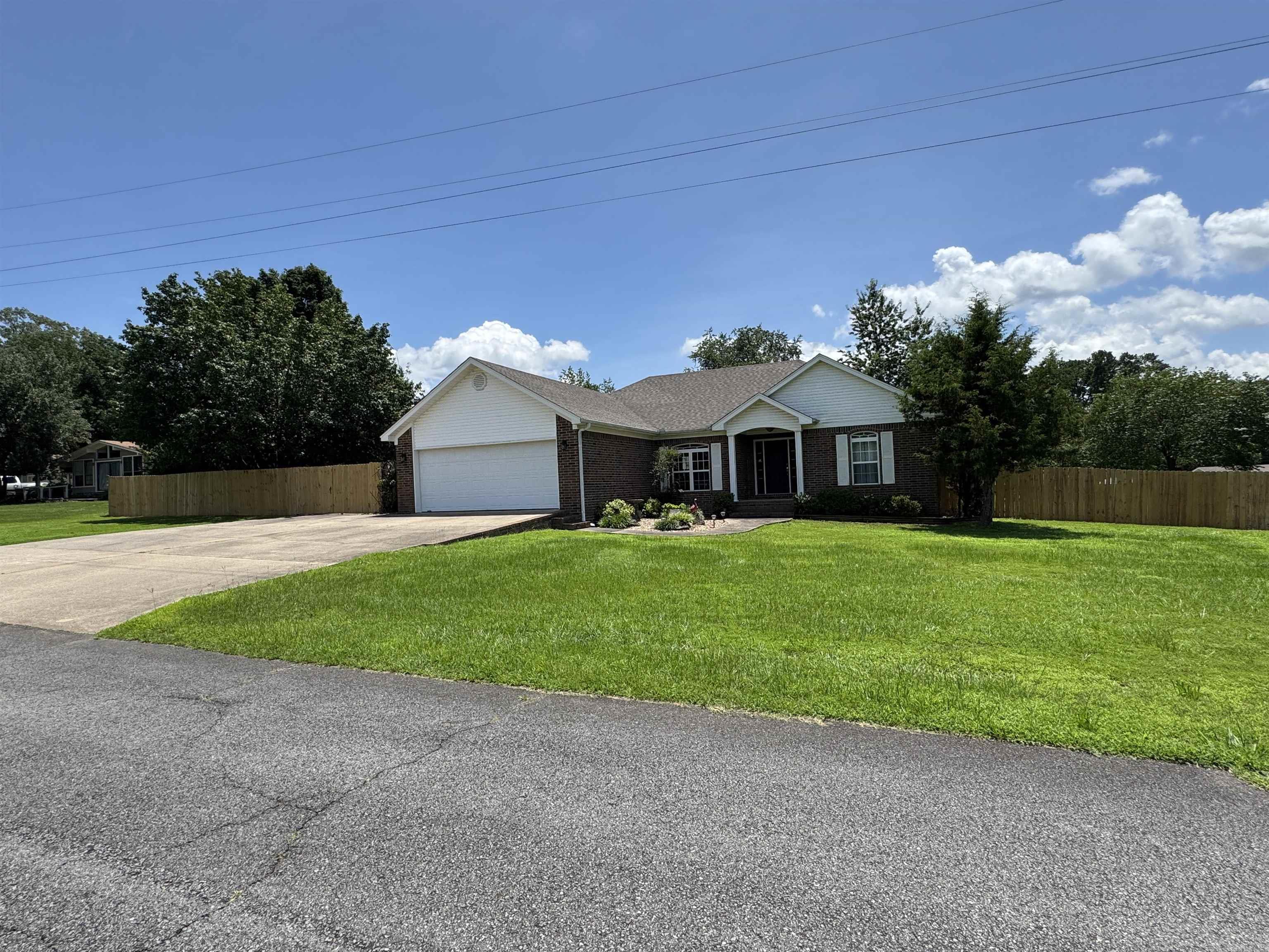 111 Johnston  Greers Ferry, AR