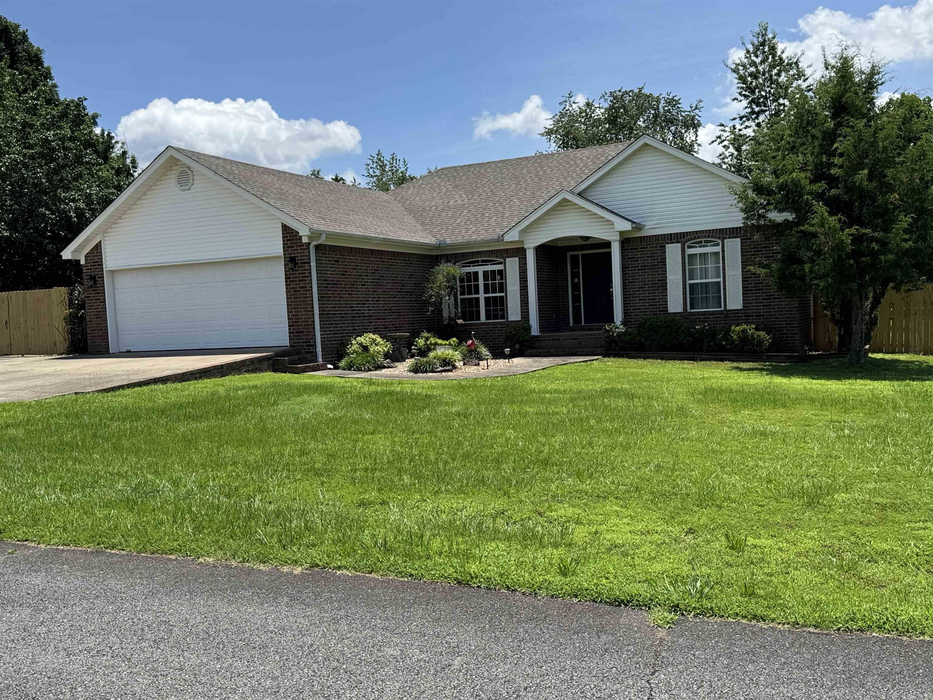111 Johnston  Greers Ferry, AR