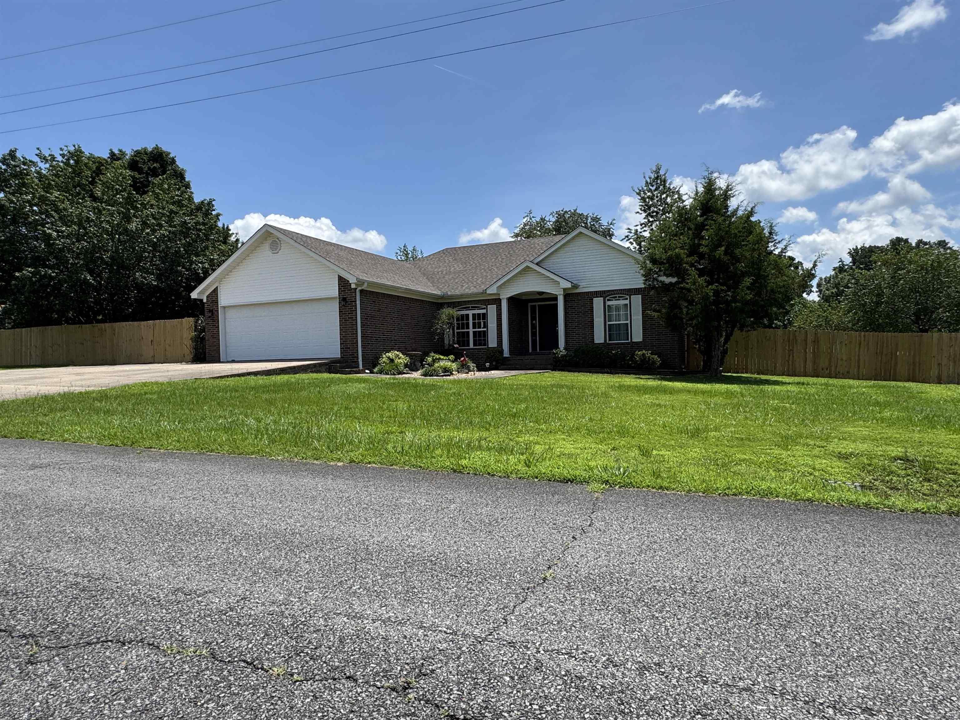 111 Johnston  Greers Ferry, AR