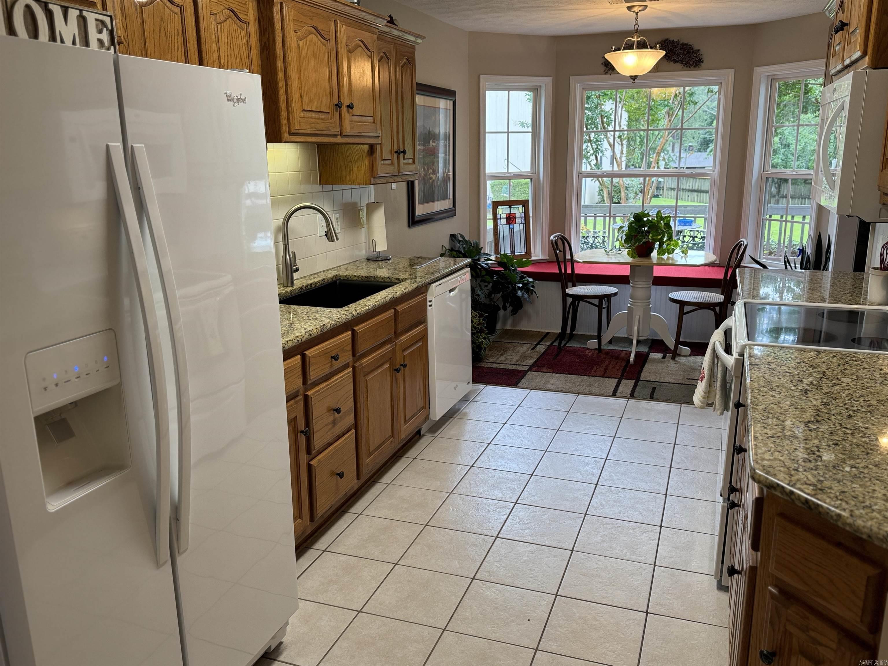 111 Johnston  Greers Ferry, AR