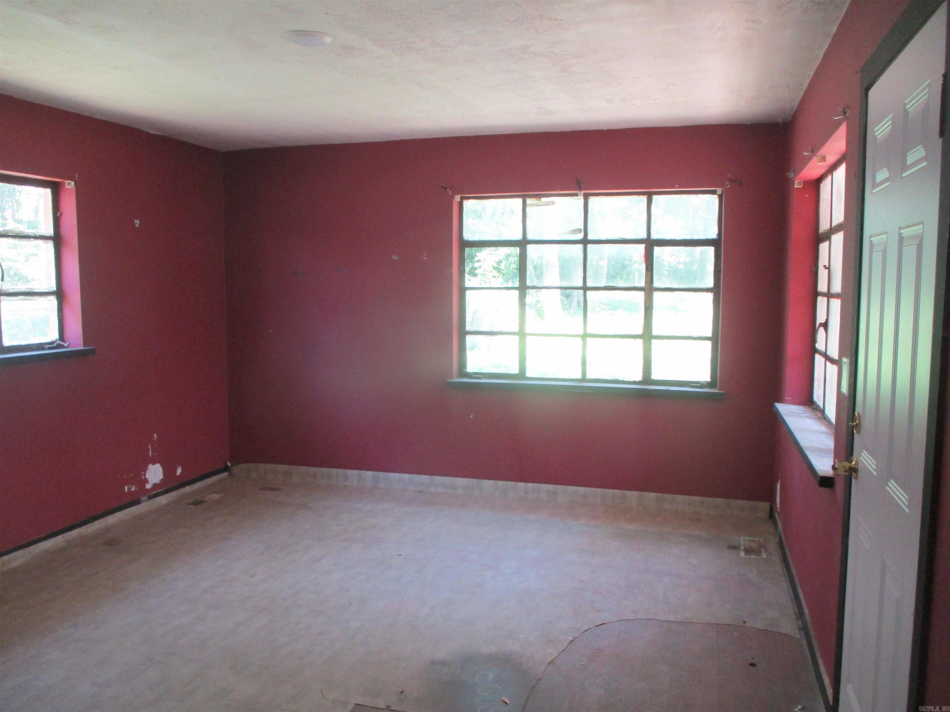 1006 W Cherry  Clarksville, AR