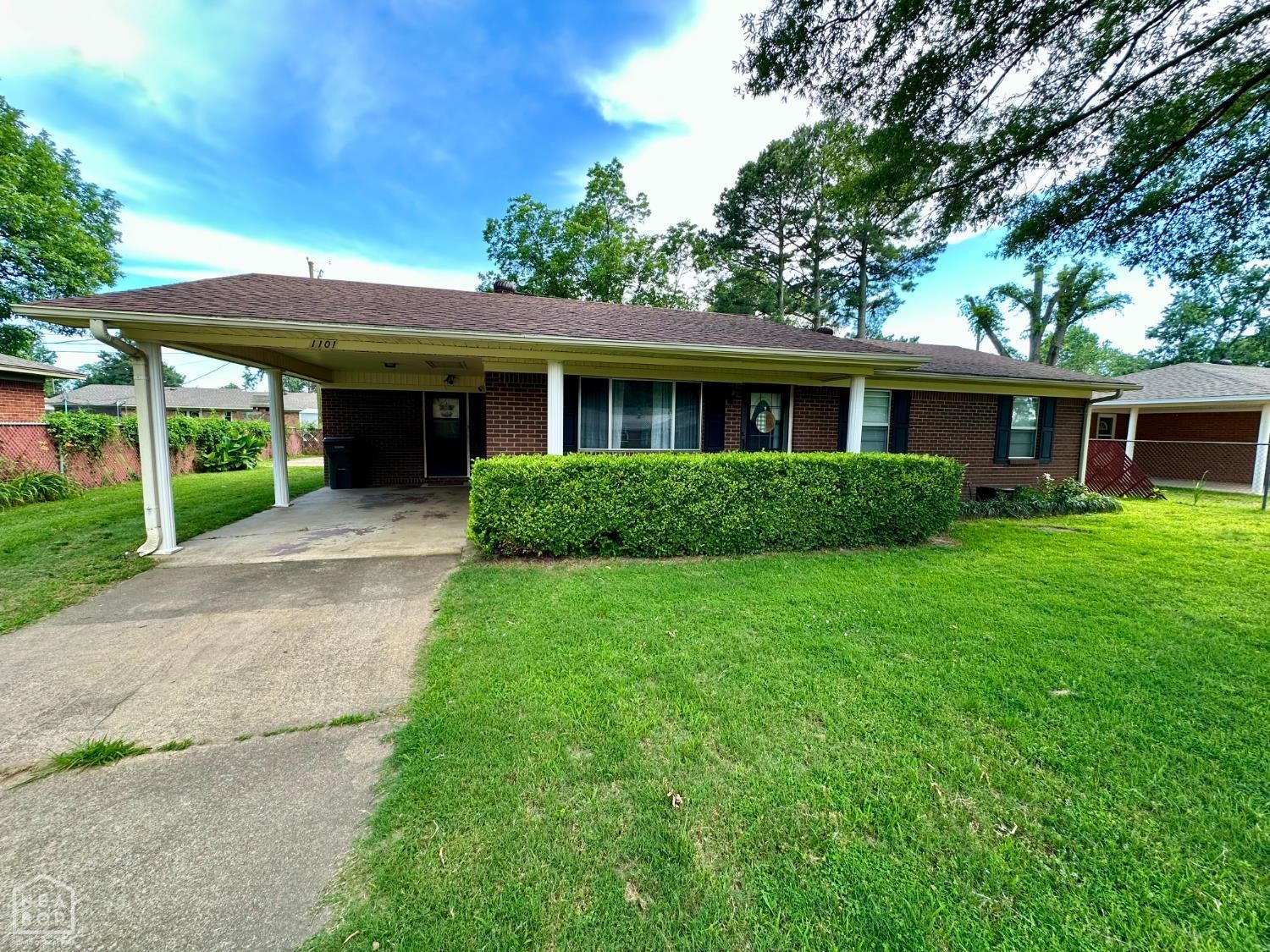 1101 Dealyn  Lake City, AR