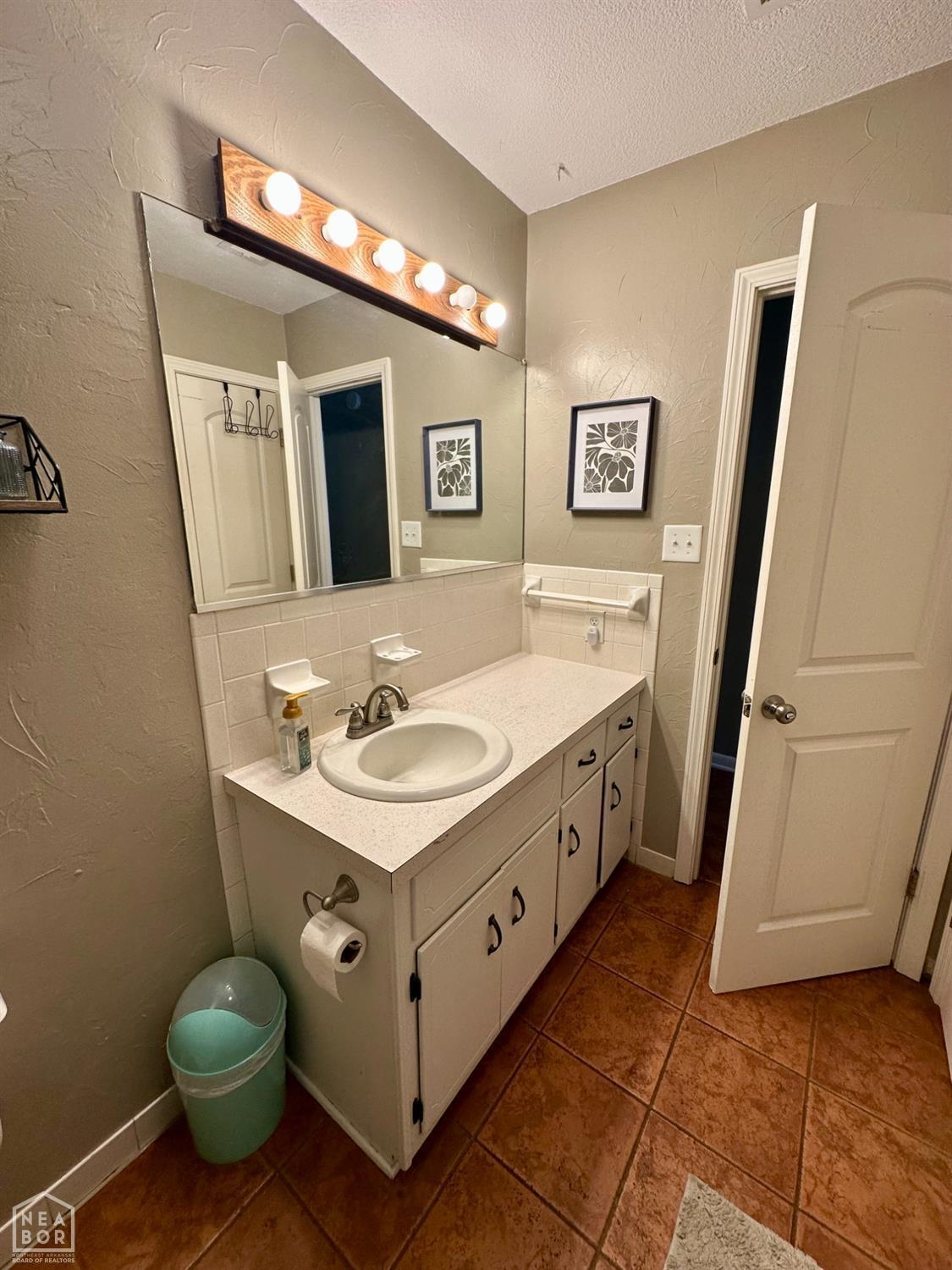 1101 Dealyn  Lake City, AR