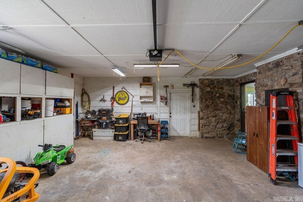 212 Wolf Branch Road  Greenbrier, AR