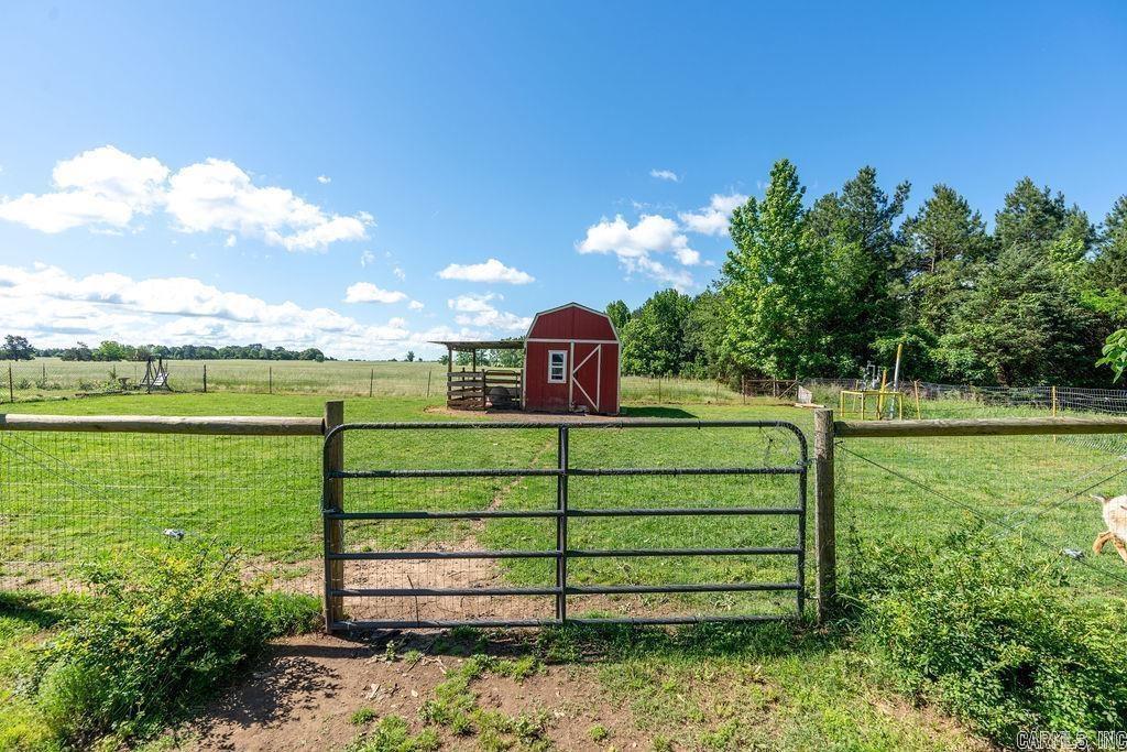 212 Wolf Branch Road  Greenbrier, AR