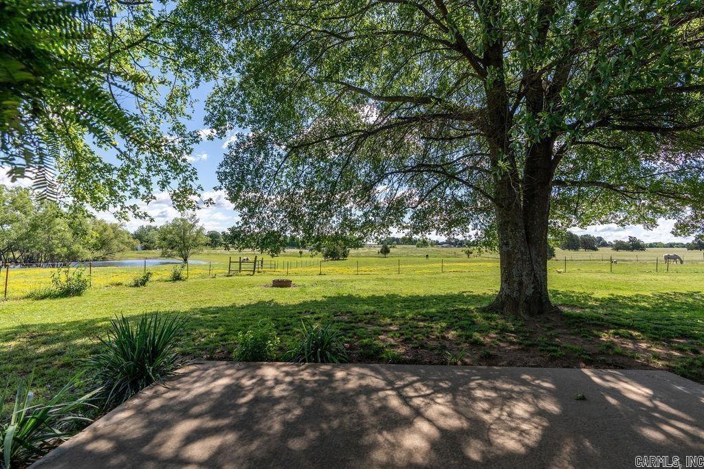 212 Wolf Branch Road  Greenbrier, AR