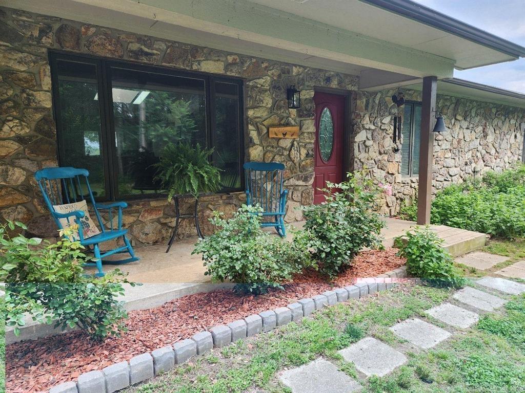 212 Wolf Branch Road  Greenbrier, AR