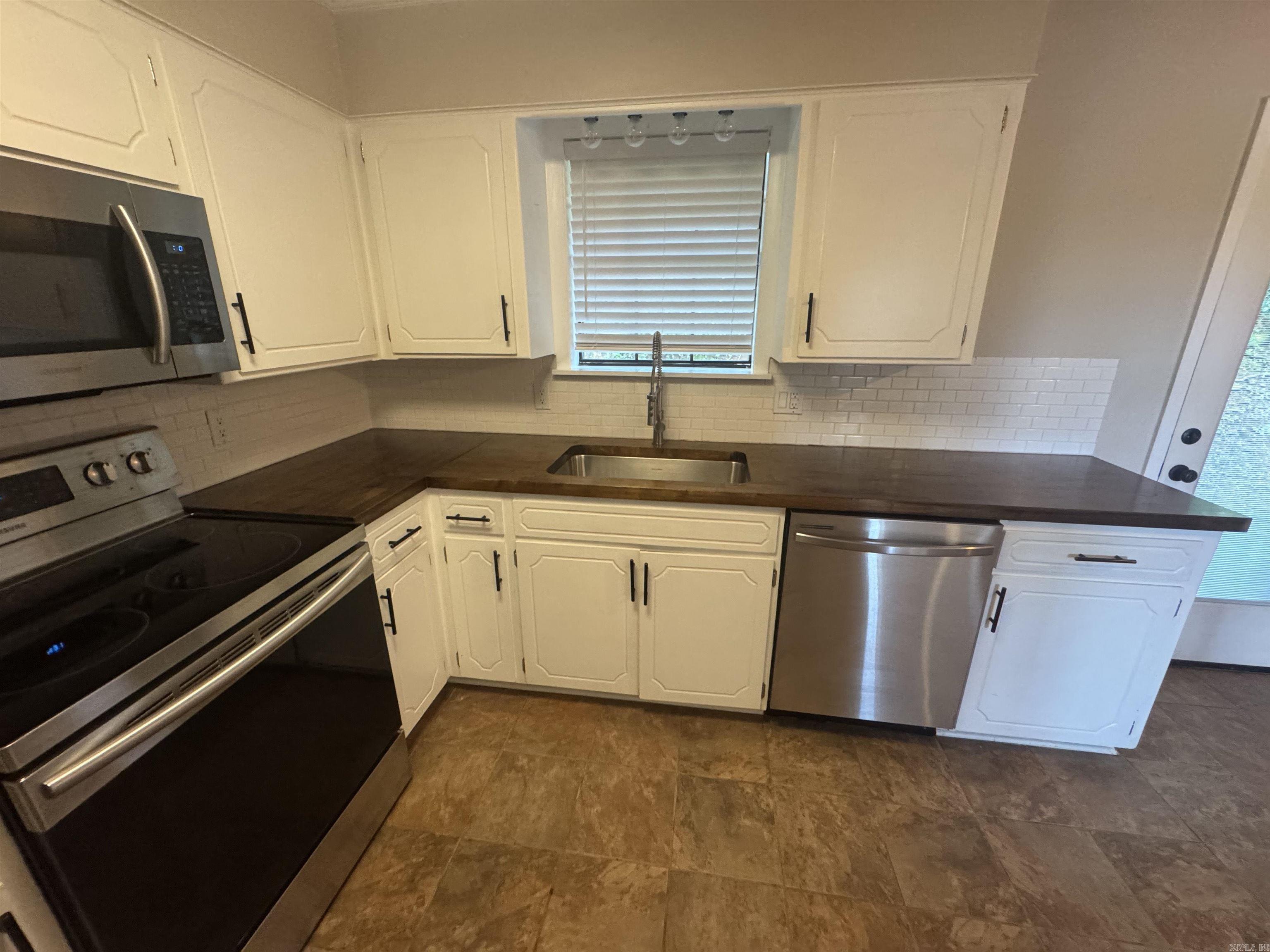 611 W Moore  Searcy, AR