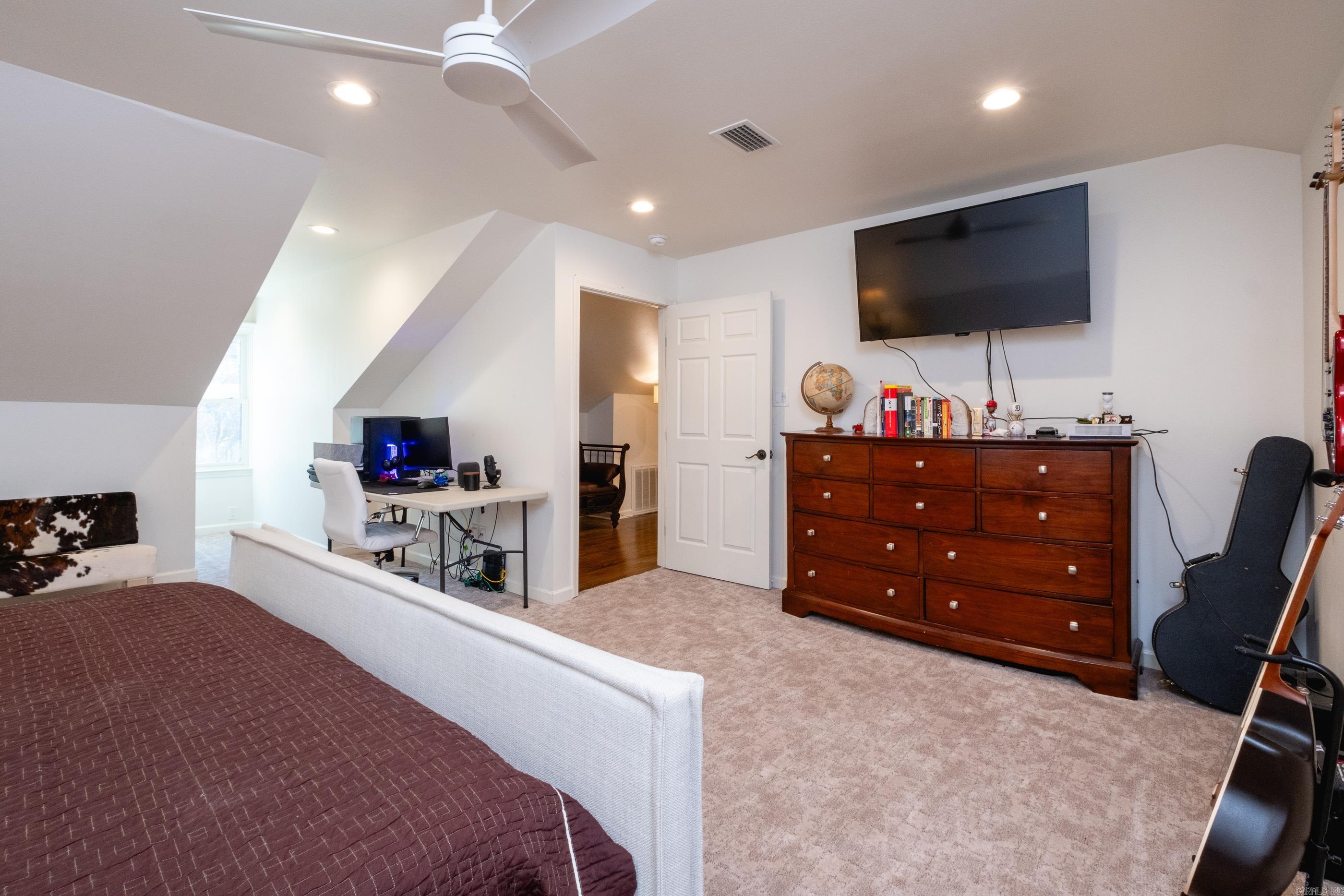 801 Pleasant Valley Drive, Unit 19  Little Rock, AR