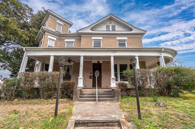 303  Quapaw  Hot Springs, AR