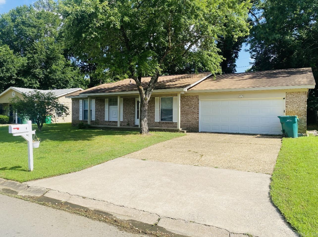 4 Brookway Lane