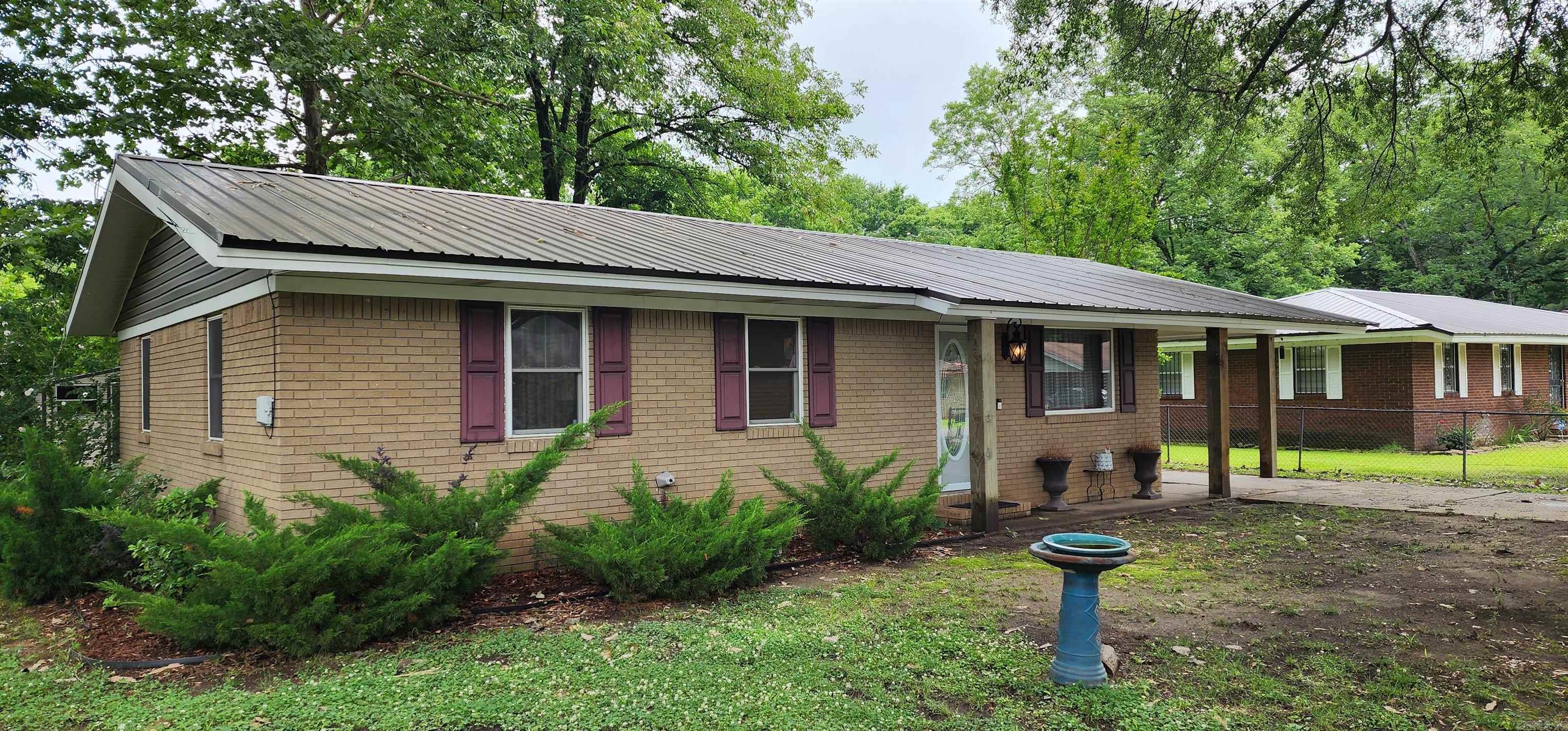 211 Raymond Circle Dr  McCrory, AR