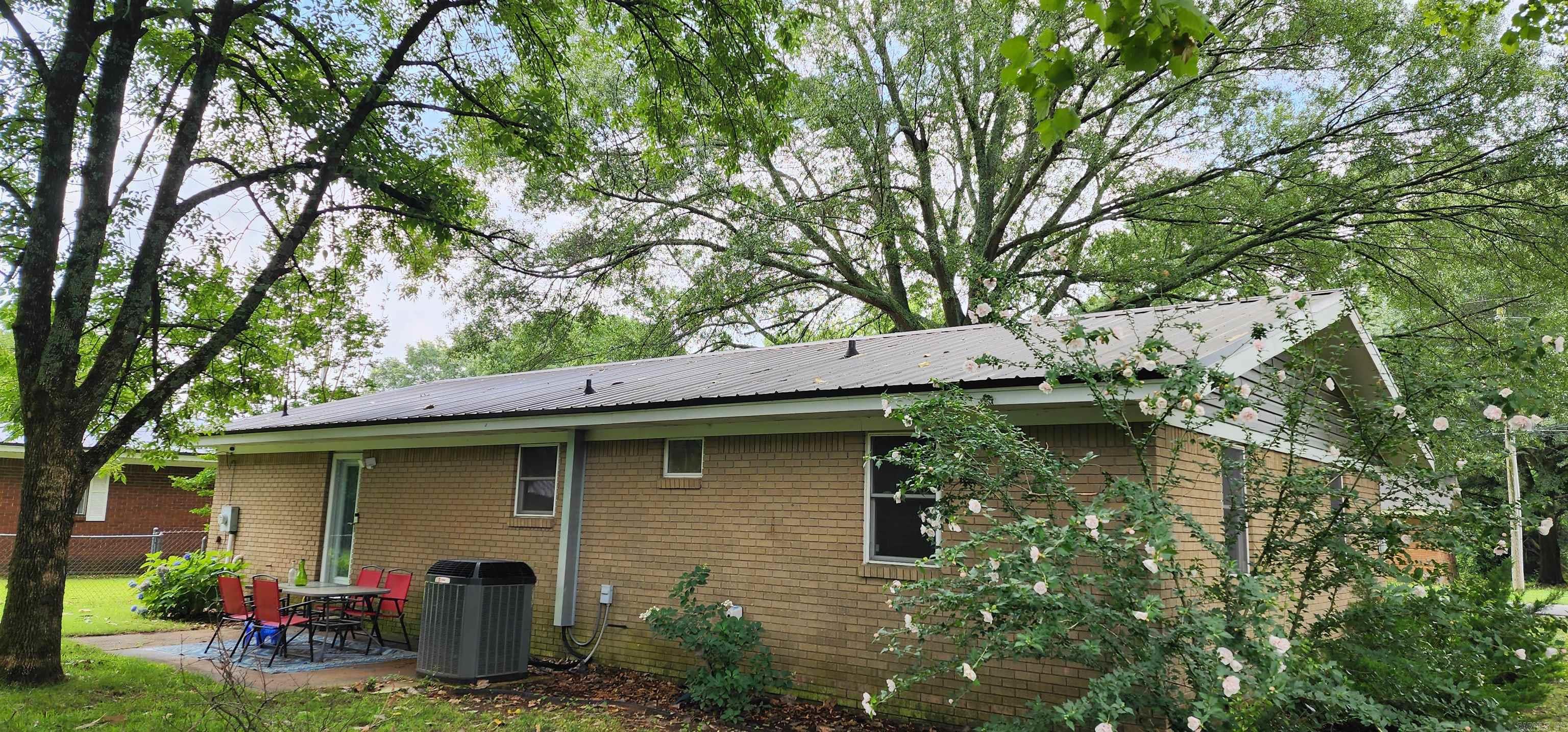 211 Raymond Circle Dr  McCrory, AR