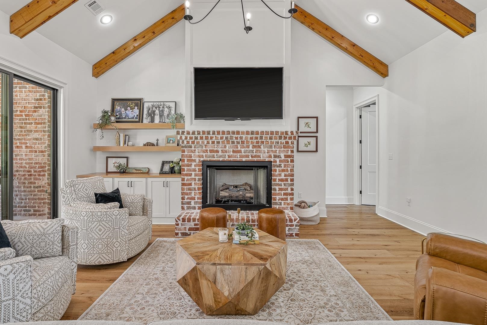 126 CR 7459  Jonesboro, AR