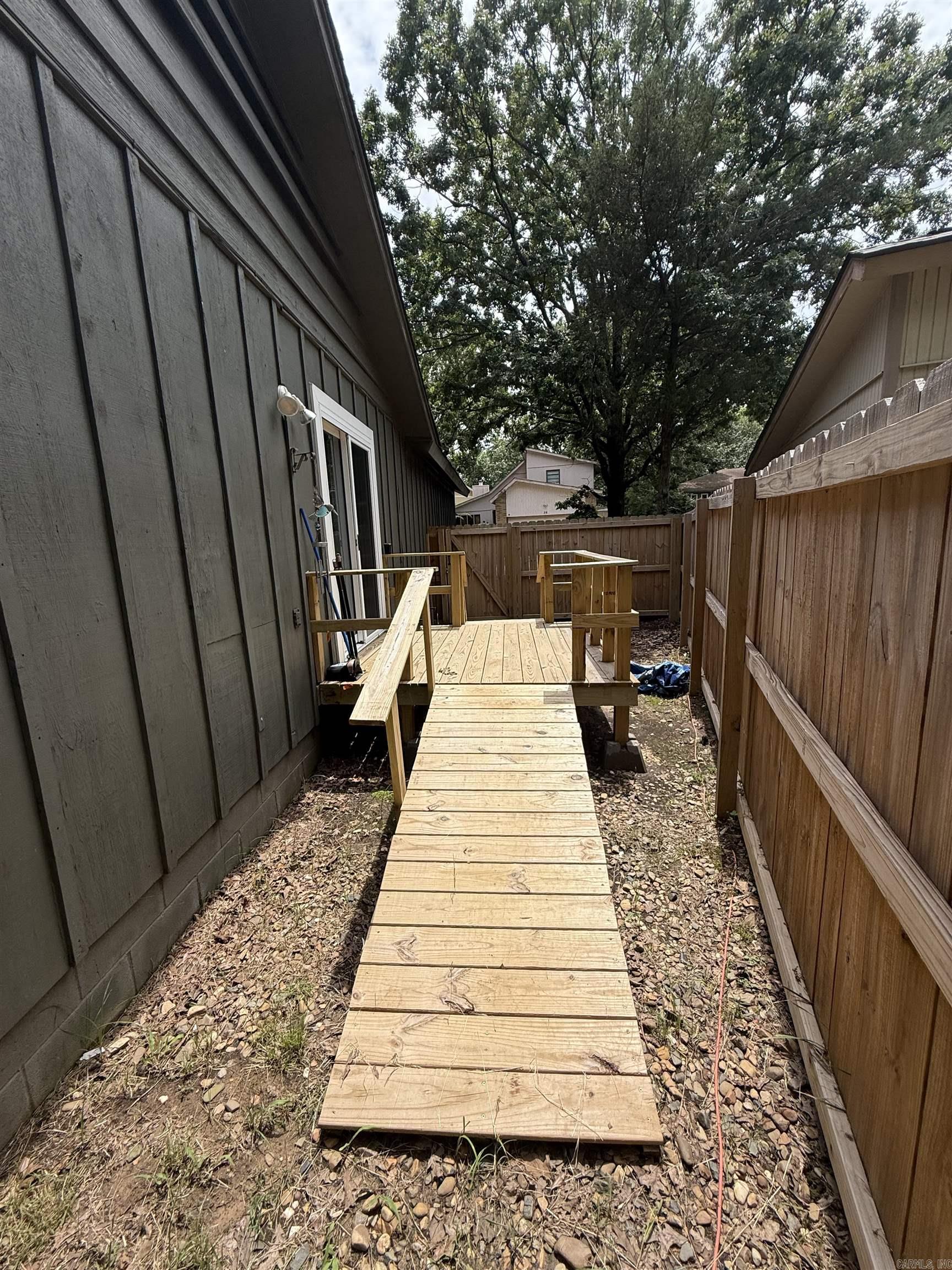 7 HICKORY LANE  Maumelle, AR