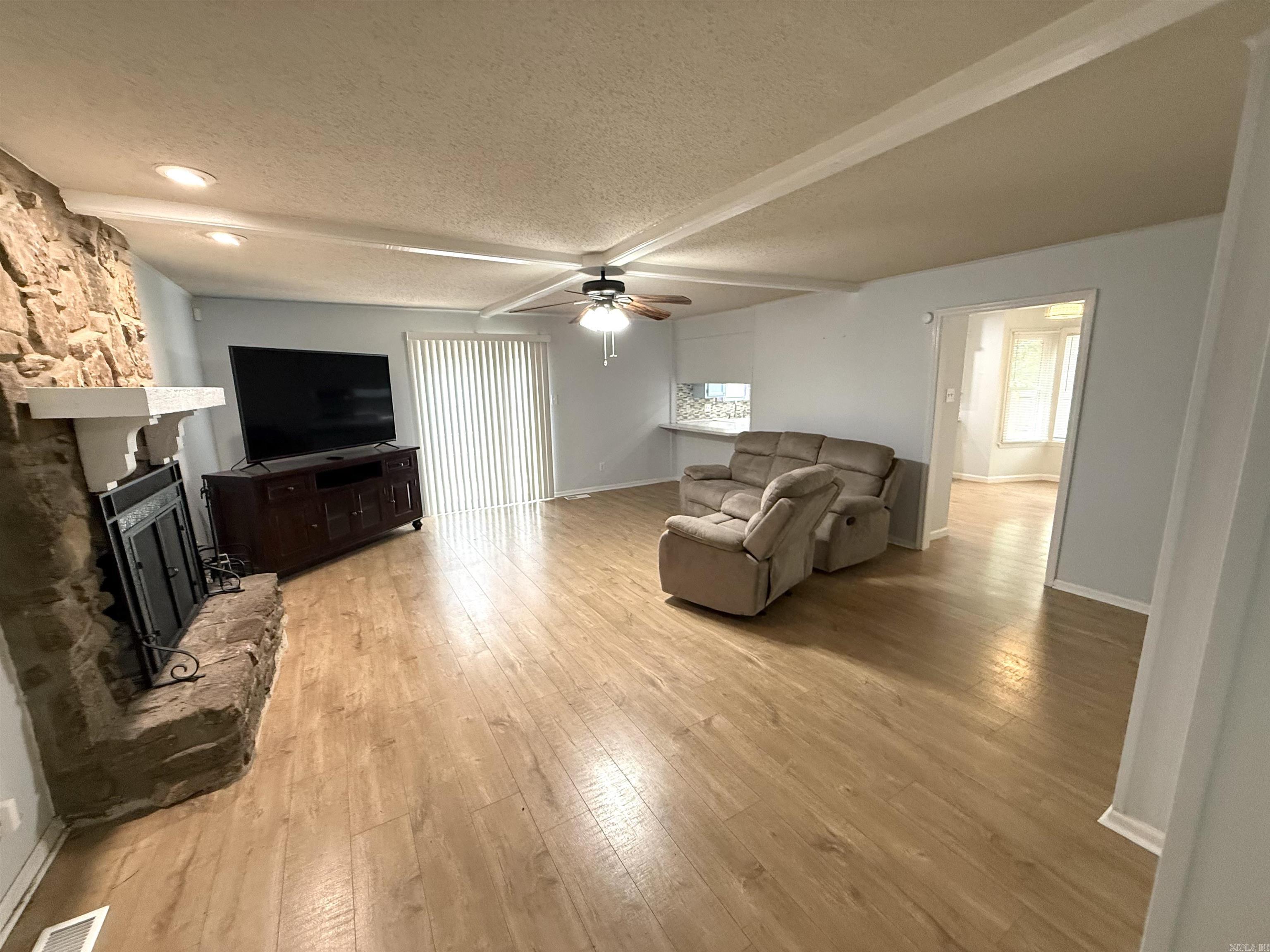 7 HICKORY LANE  Maumelle, AR