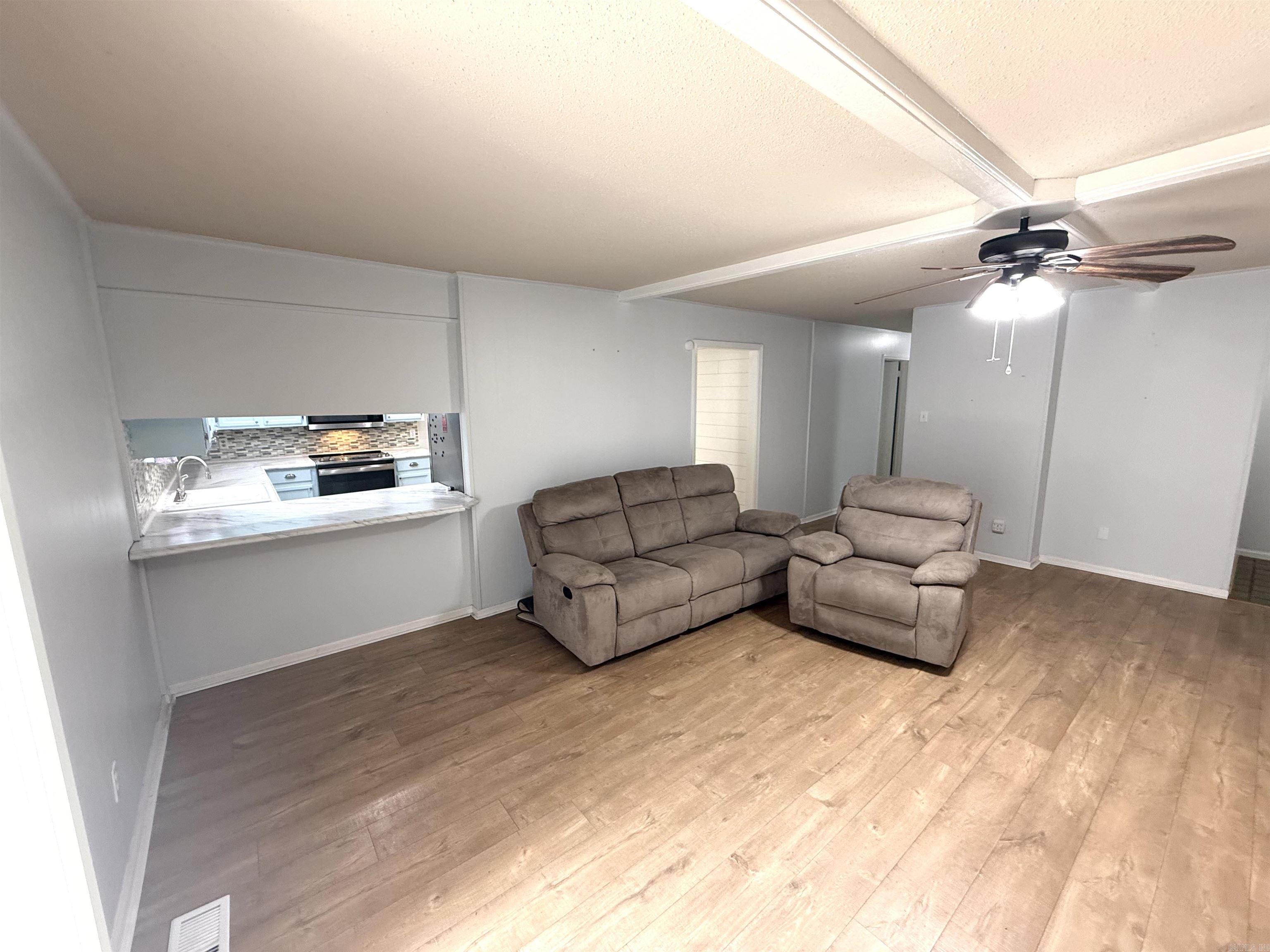 7 HICKORY LANE  Maumelle, AR