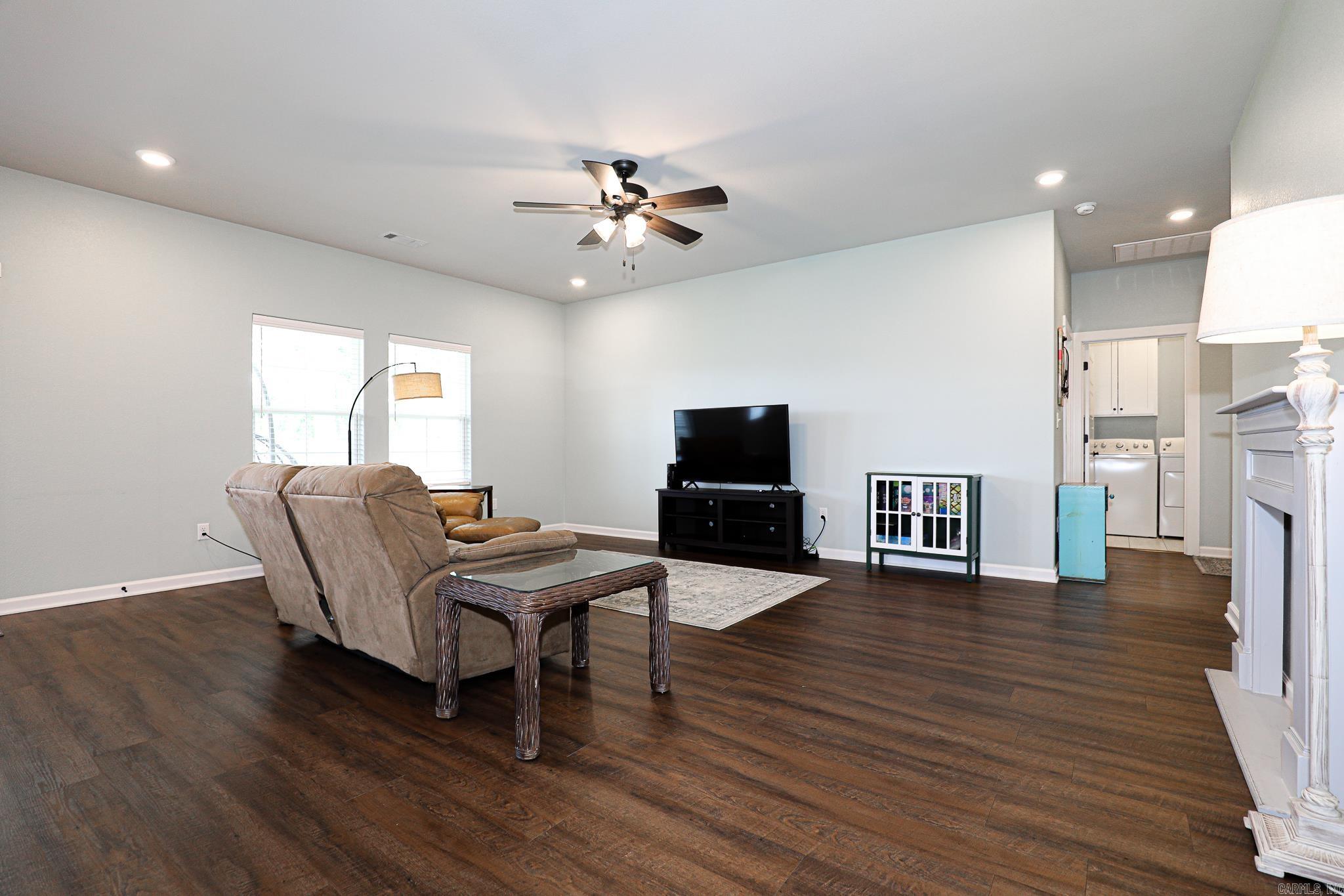 2932 GILLIS  Benton, AR