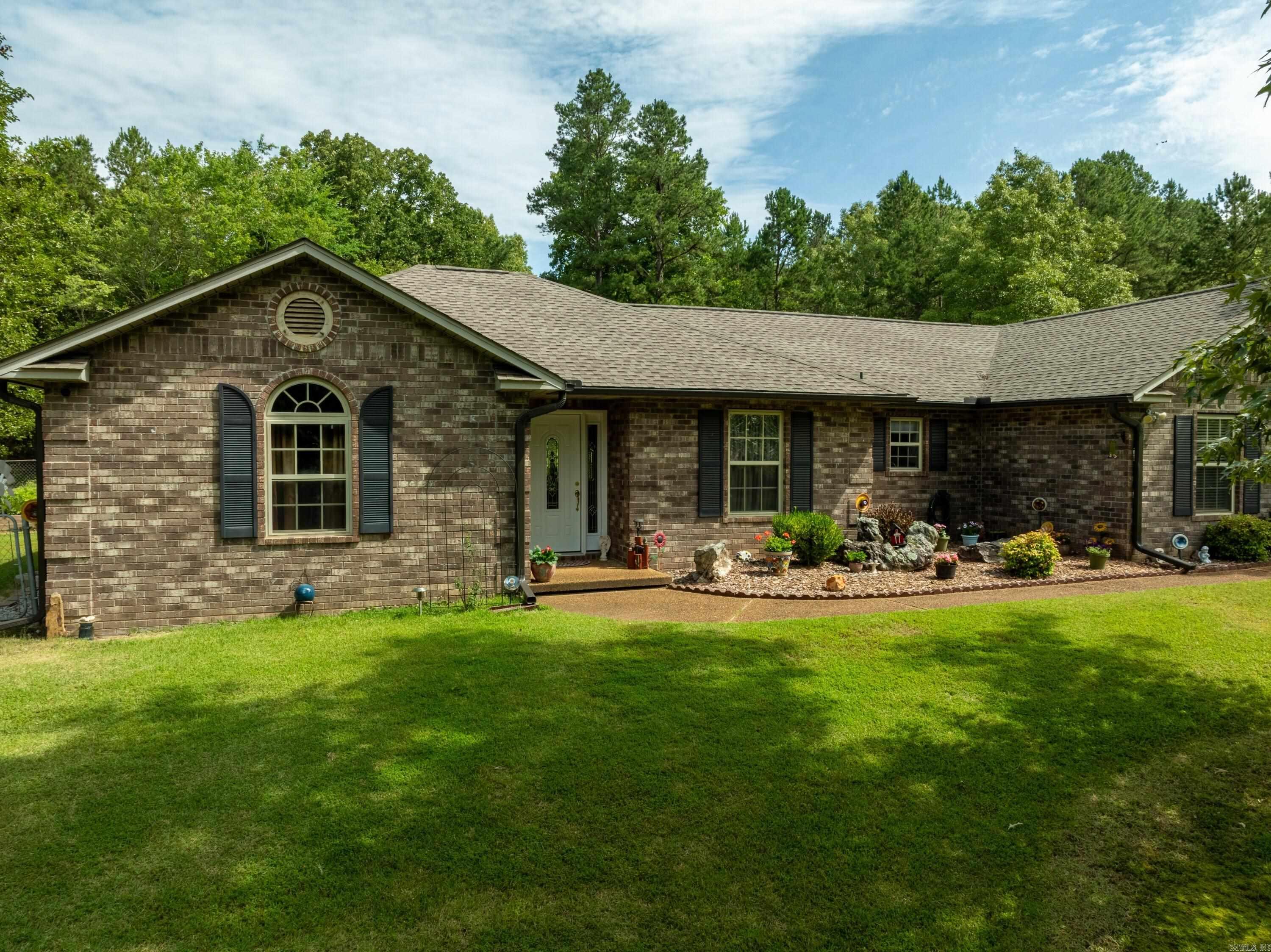 48 Alisa  Melbourne, AR
