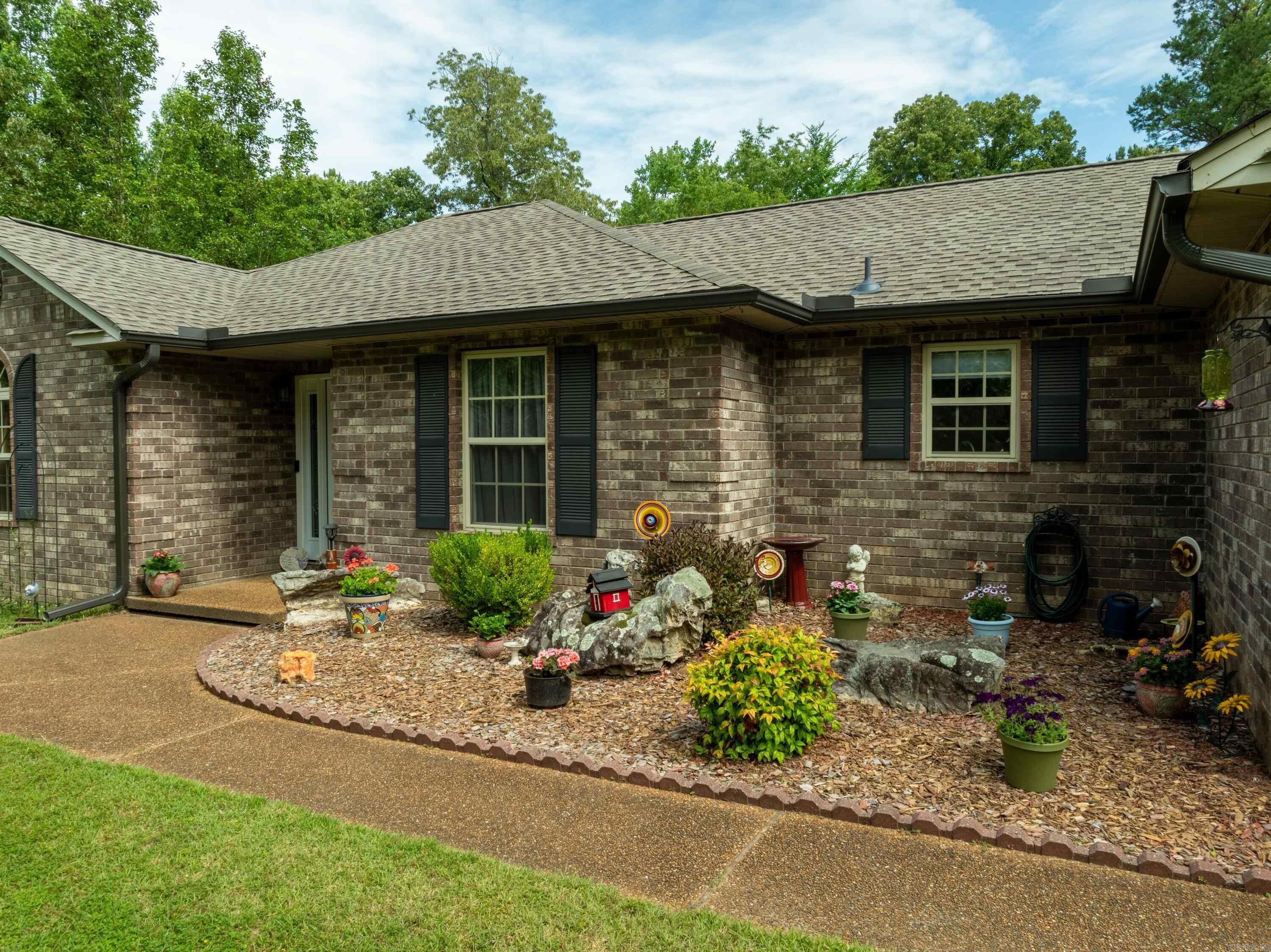 48 Alisa  Melbourne, AR