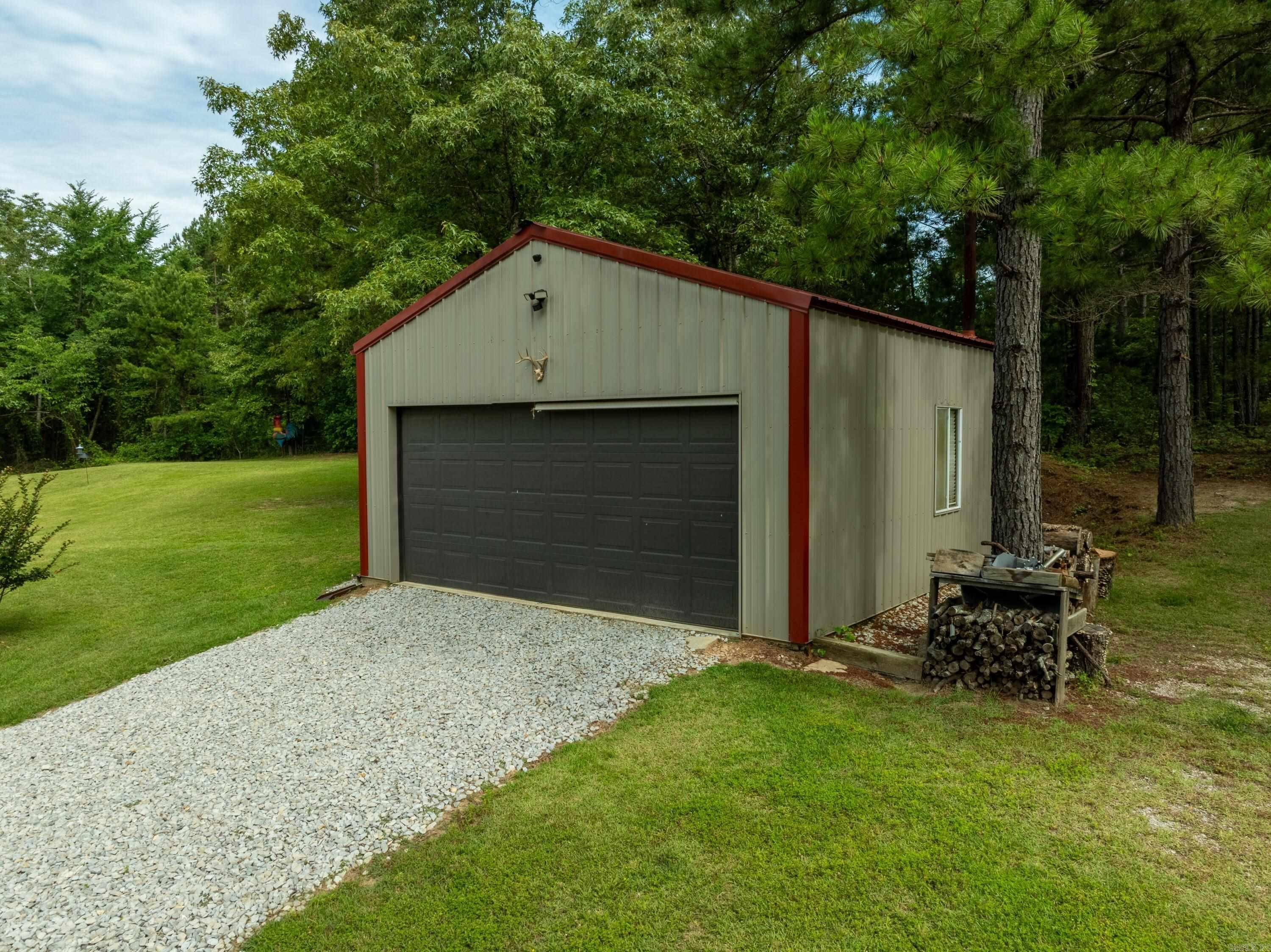 48 Alisa  Melbourne, AR