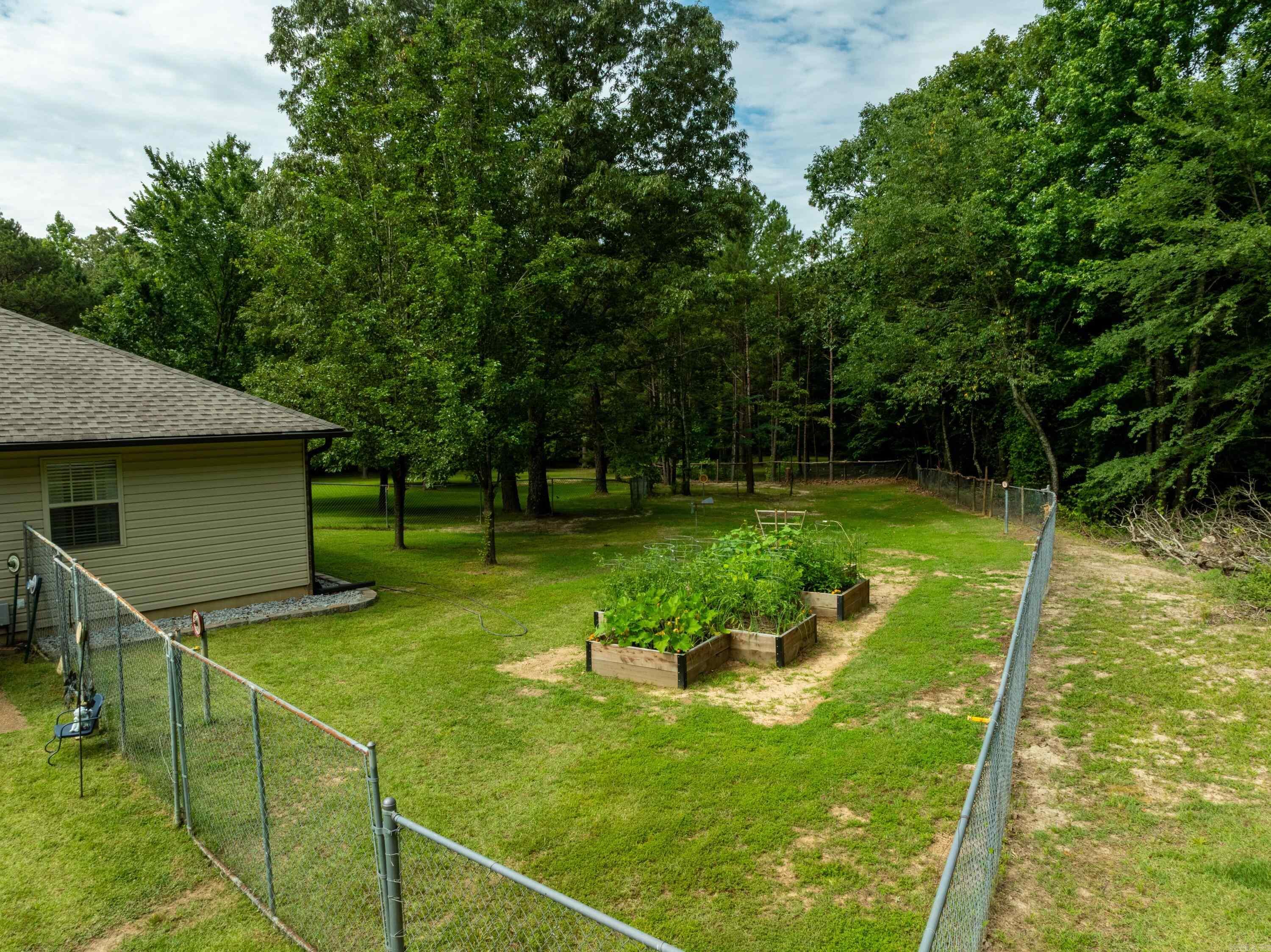 48 Alisa  Melbourne, AR