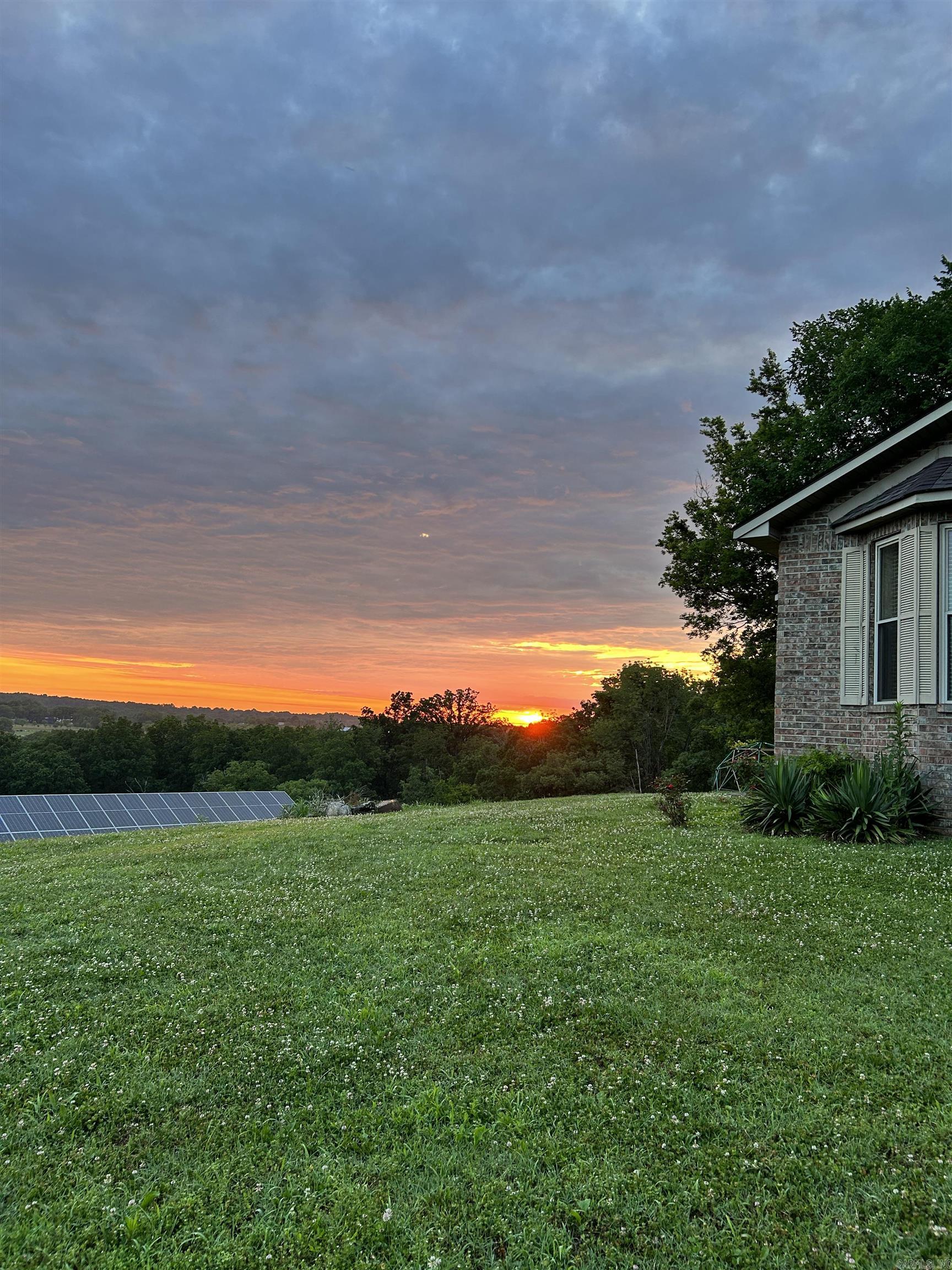 17416 HWY 9  Mountain View, AR