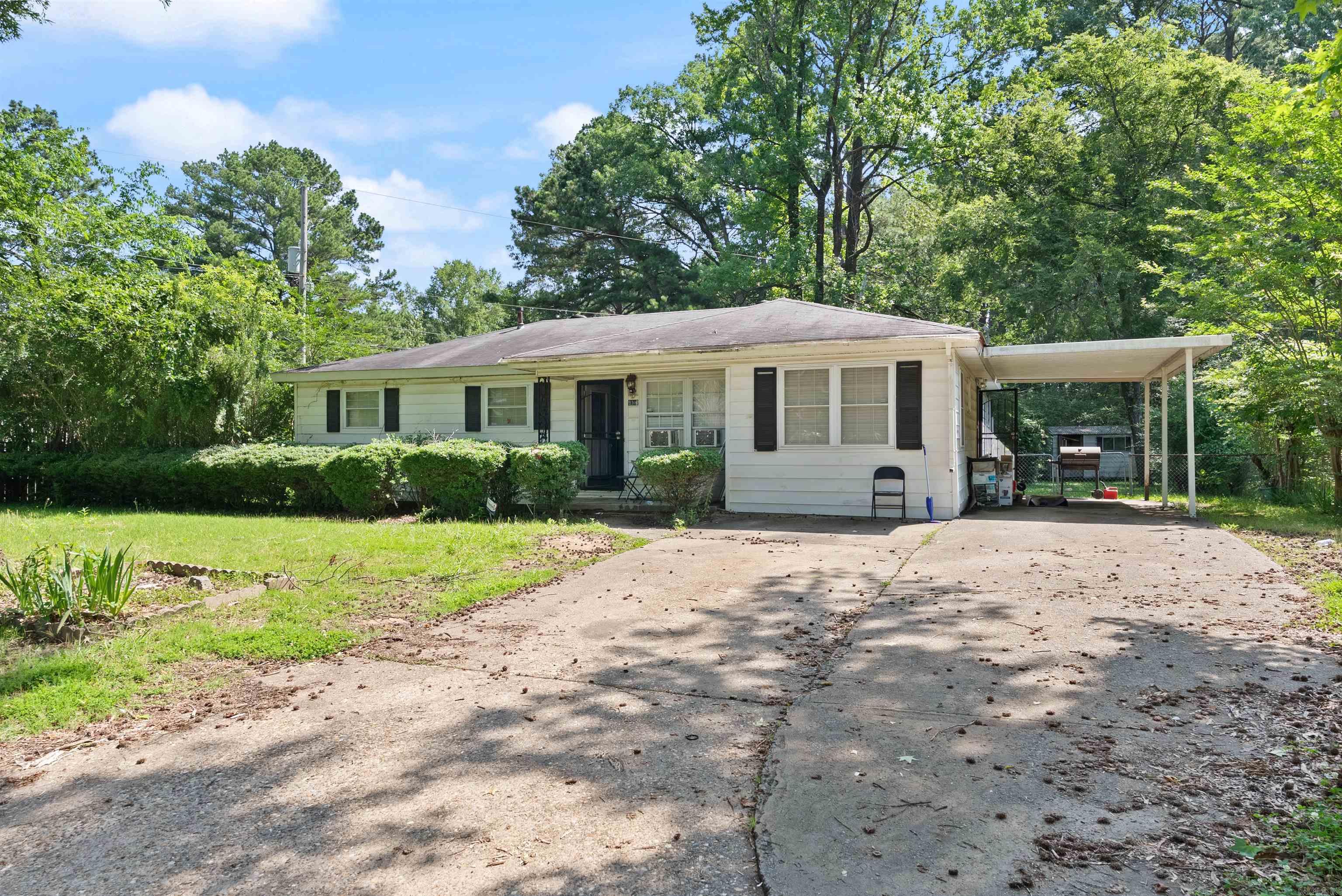 9111 Oak Grove Ln  Little Rock, AR