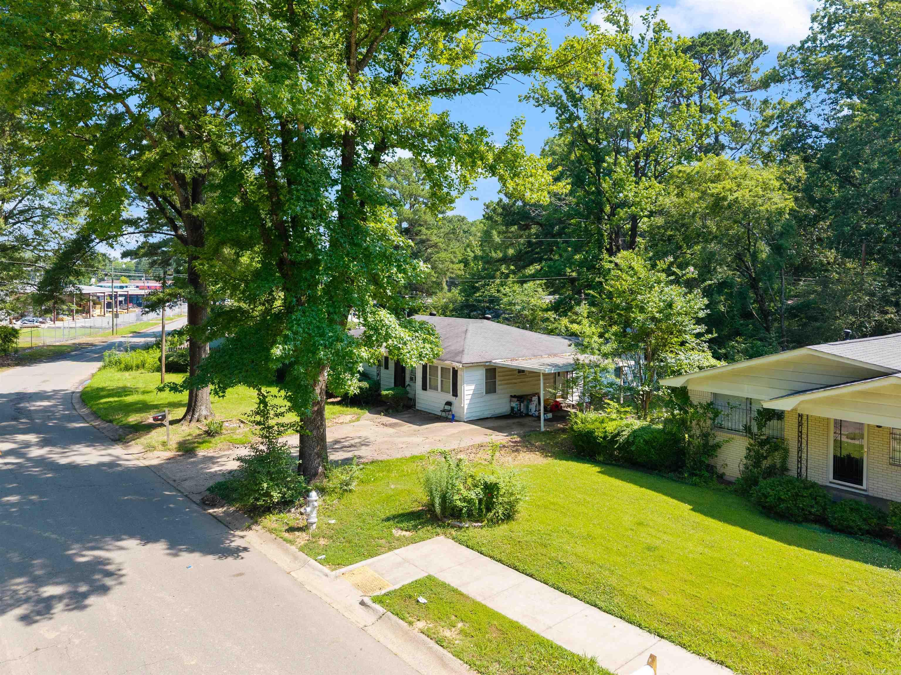 9111 Oak Grove Ln  Little Rock, AR