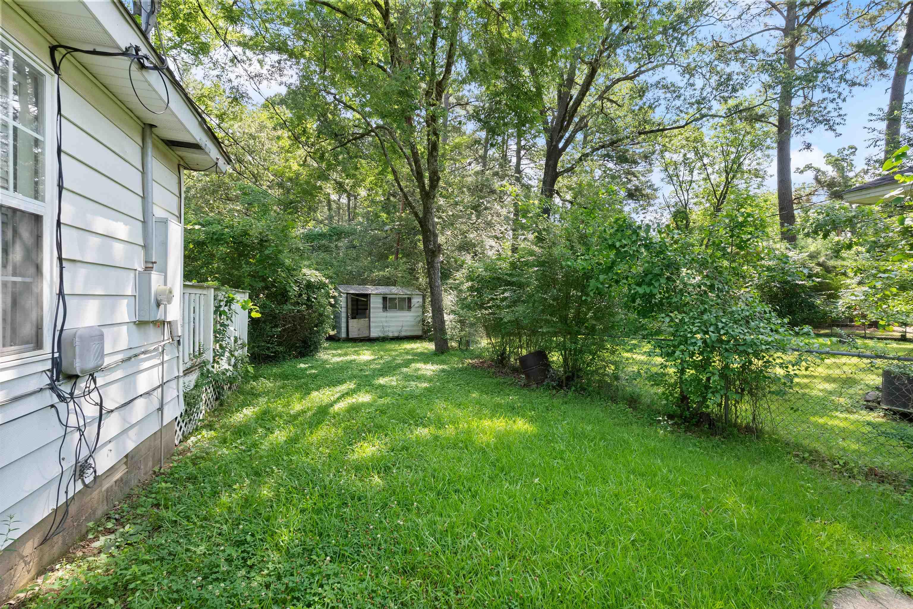 9111 Oak Grove Ln  Little Rock, AR