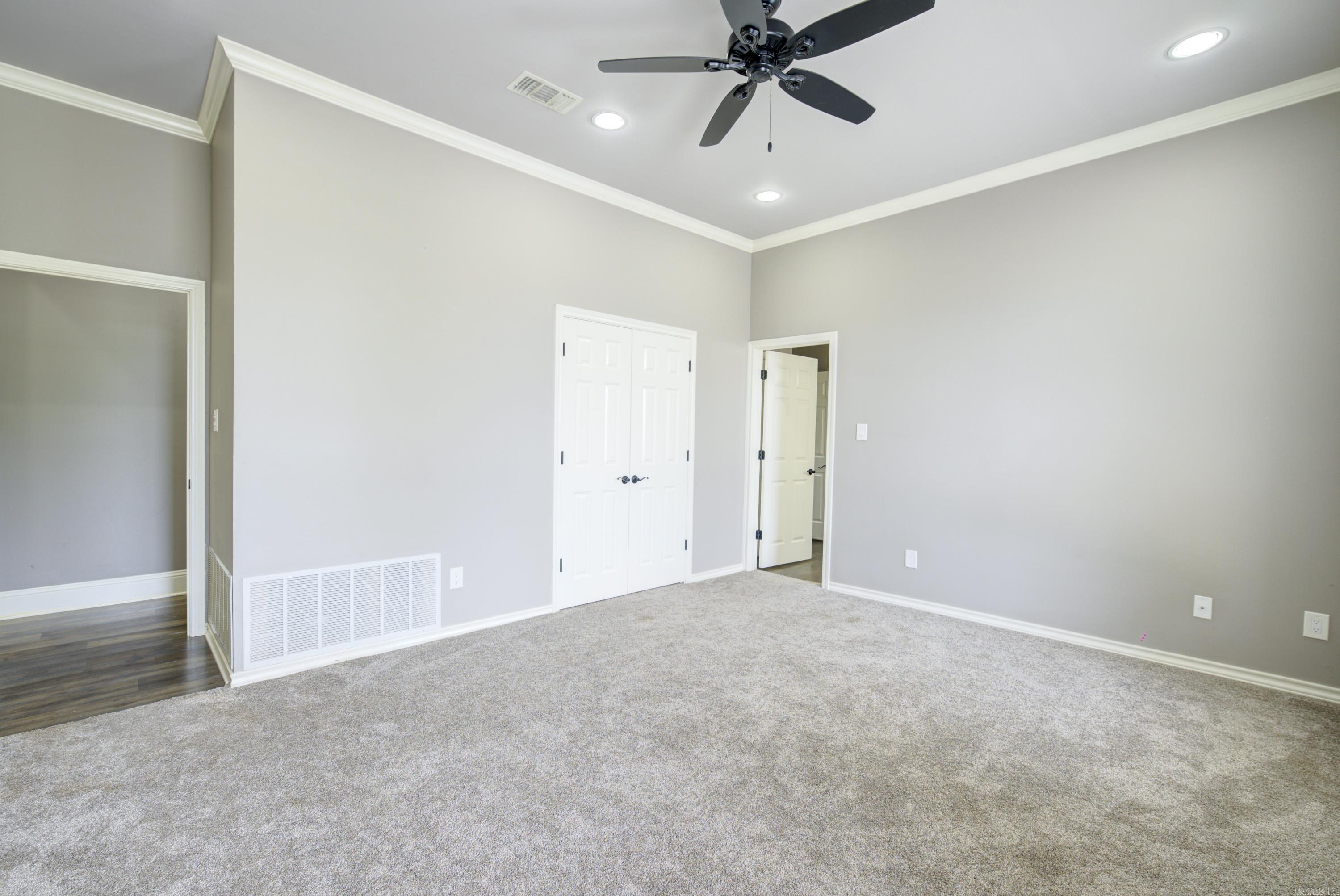 3910 Water Oak  Texarkana, AR