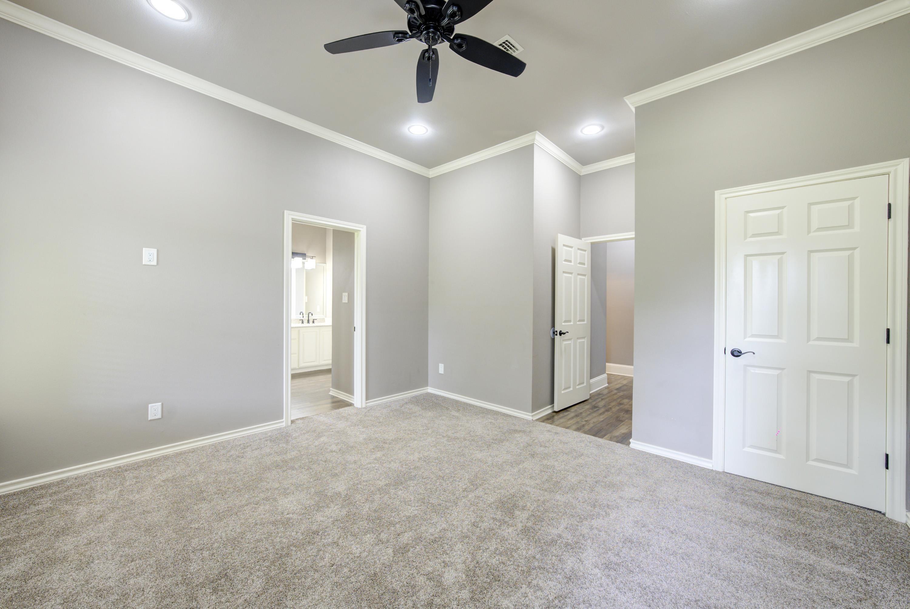 3910 Water Oak  Texarkana, AR