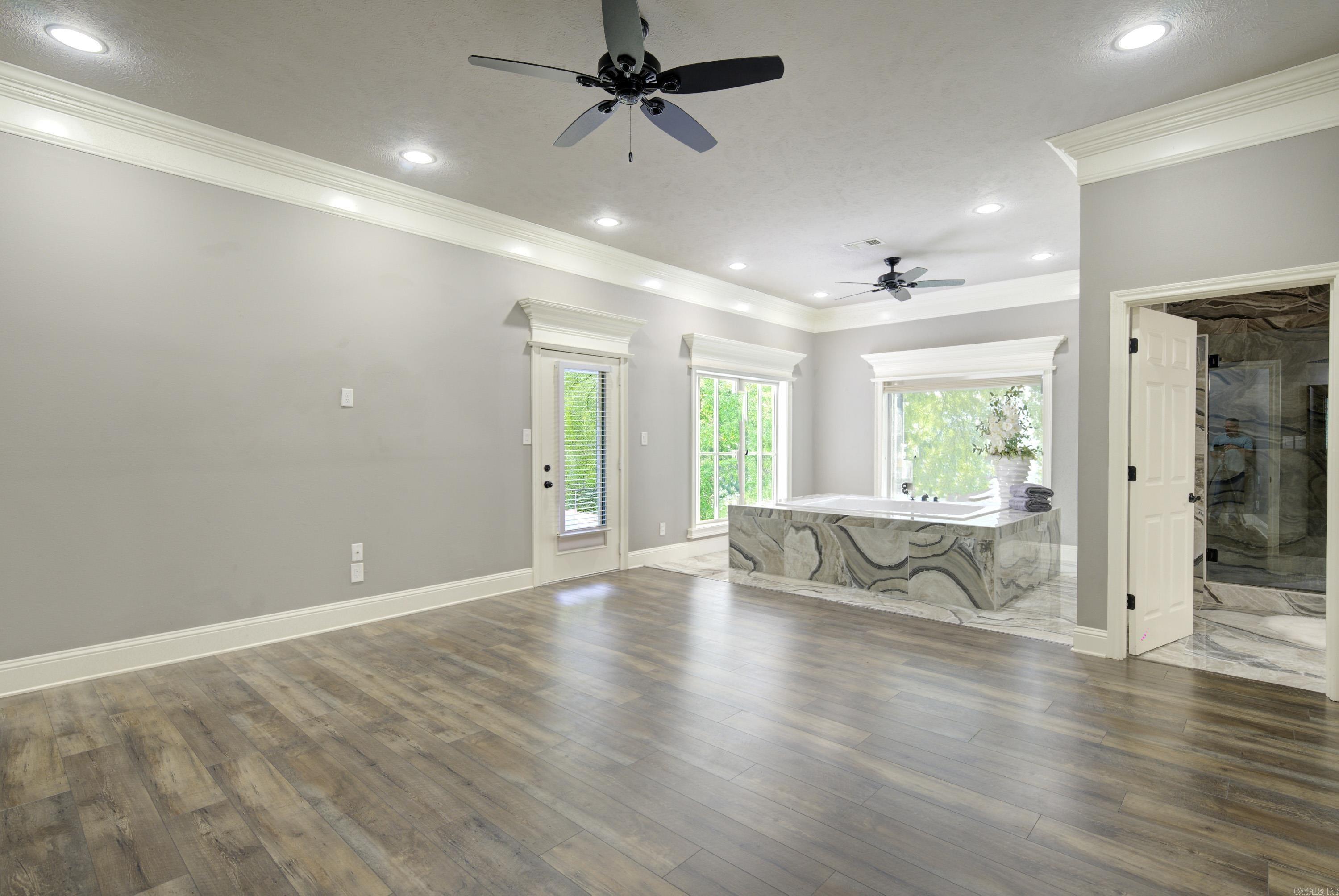 3910 Water Oak  Texarkana, AR