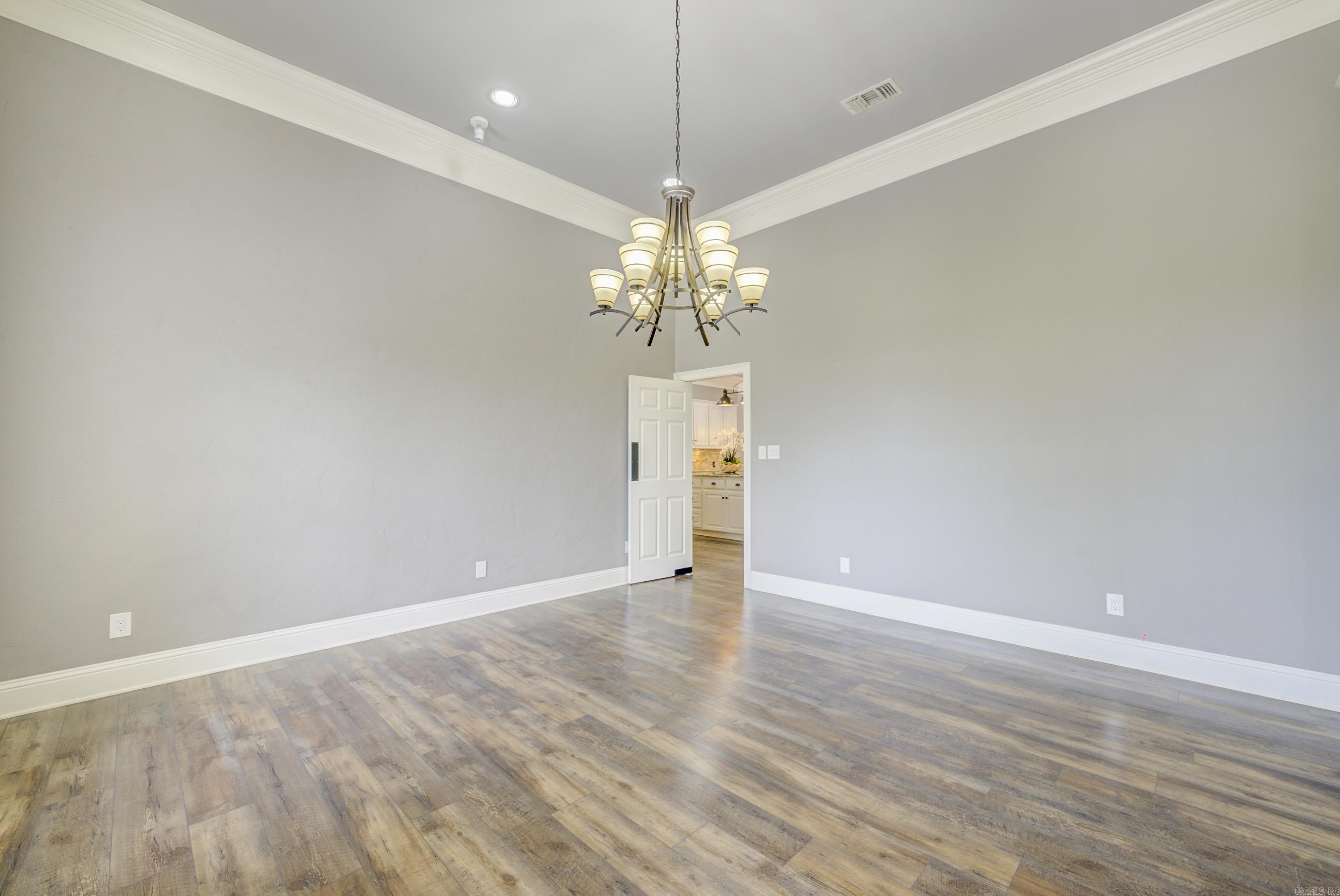 3910 Water Oak  Texarkana, AR