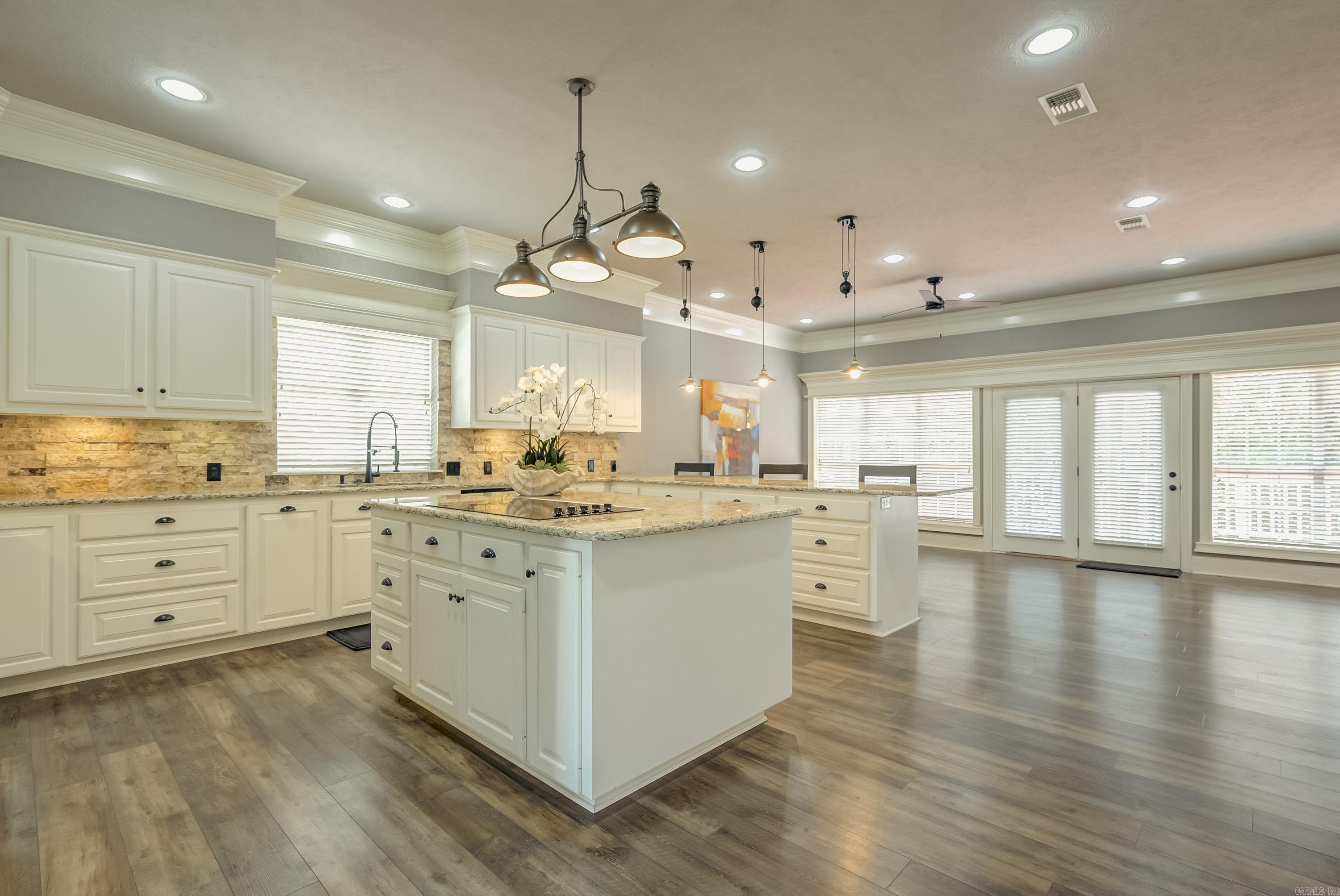 3910 Water Oak  Texarkana, AR