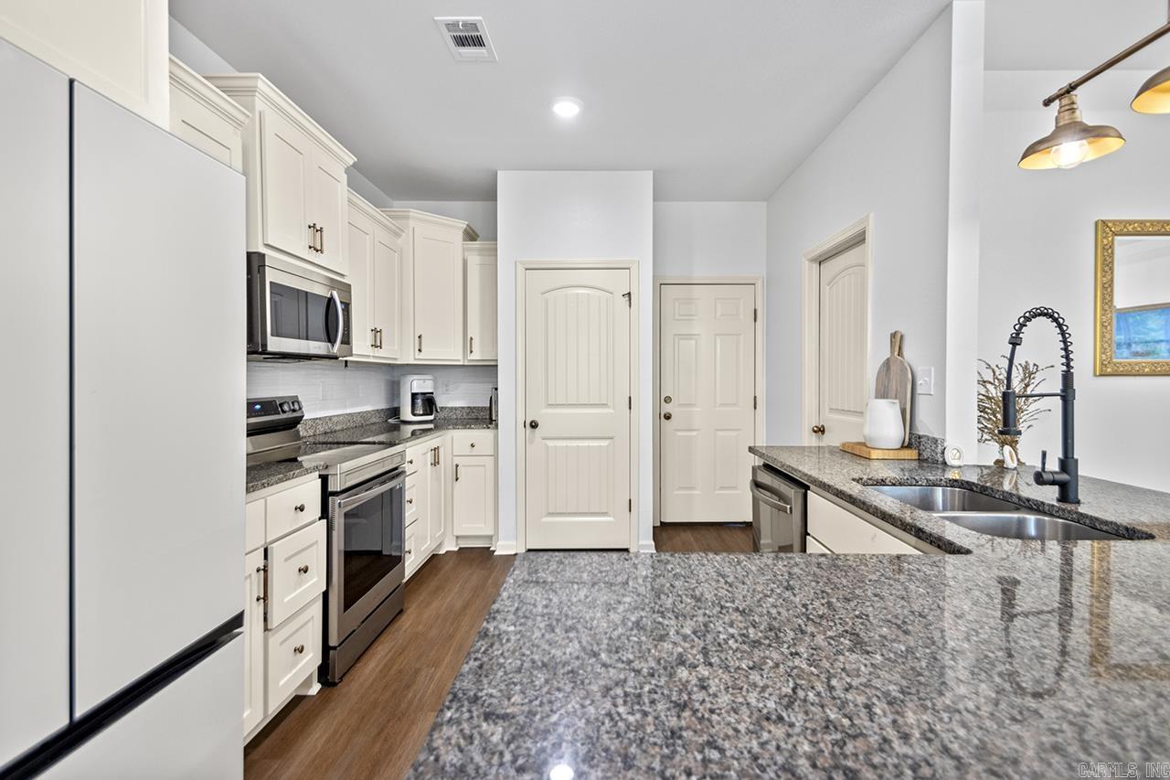 21 Gold Bear  Cabot, AR