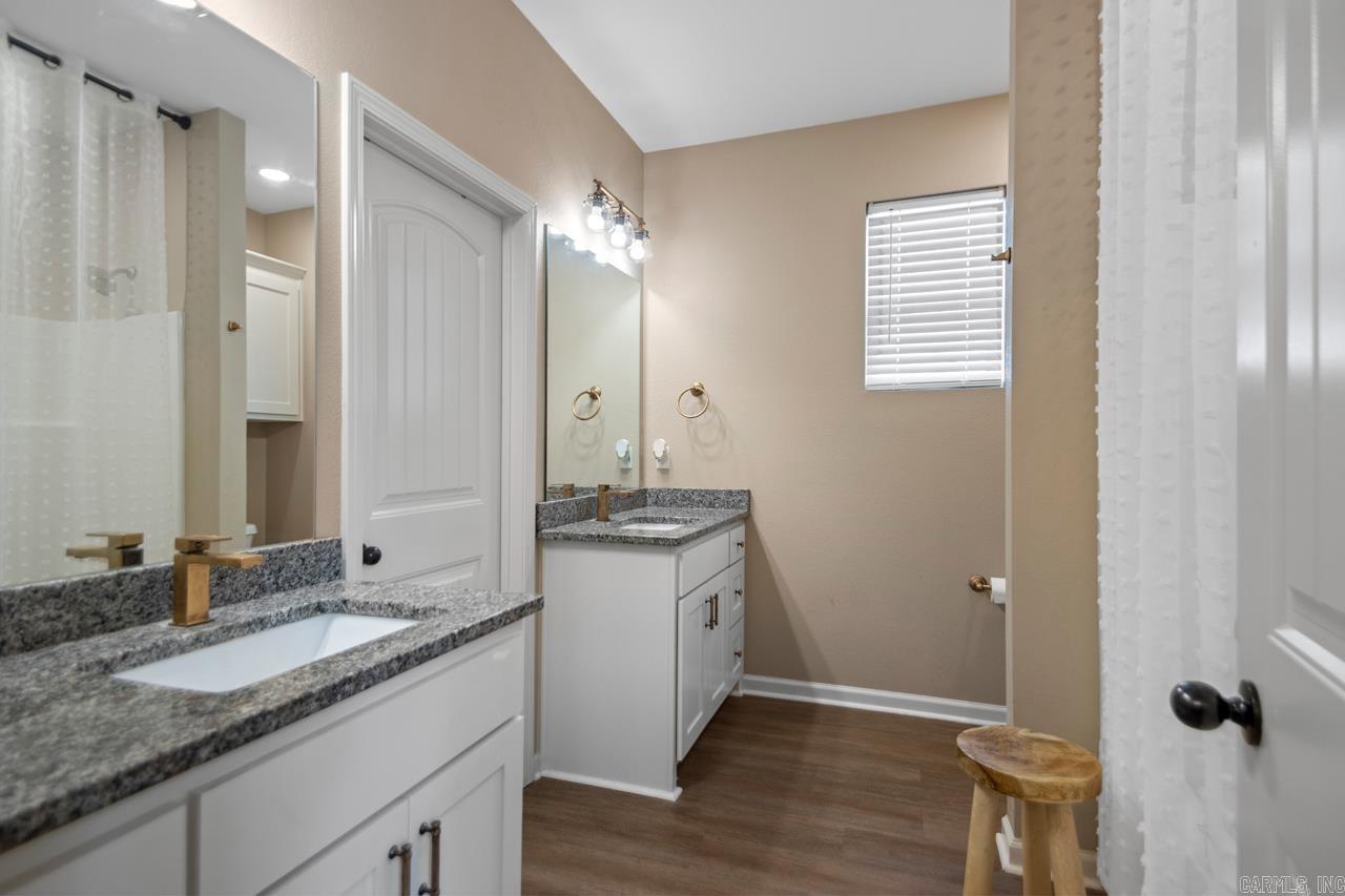 21 Gold Bear  Cabot, AR