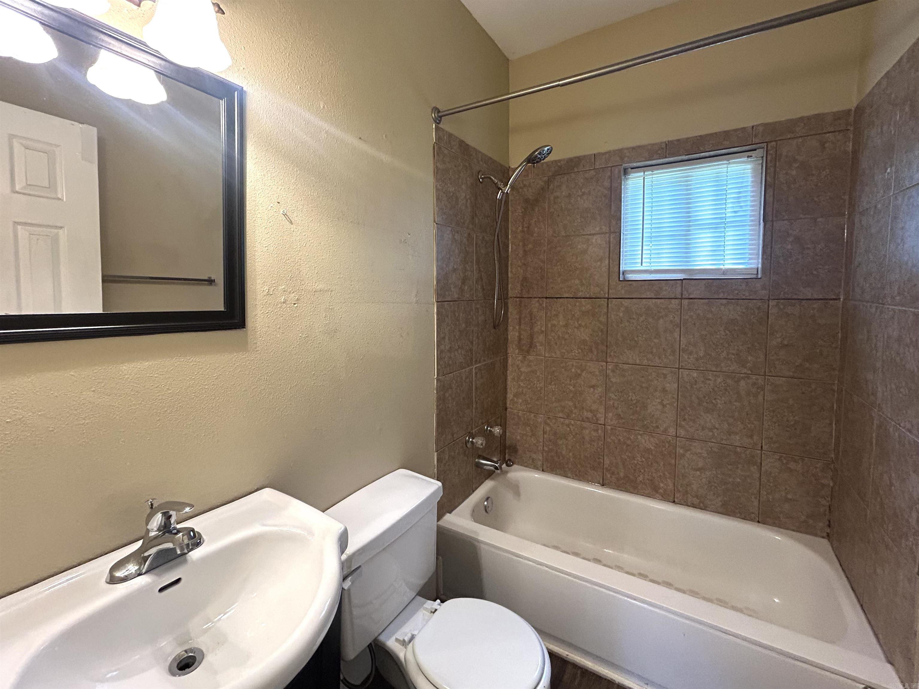 402 N Morrill  Morrilton, AR