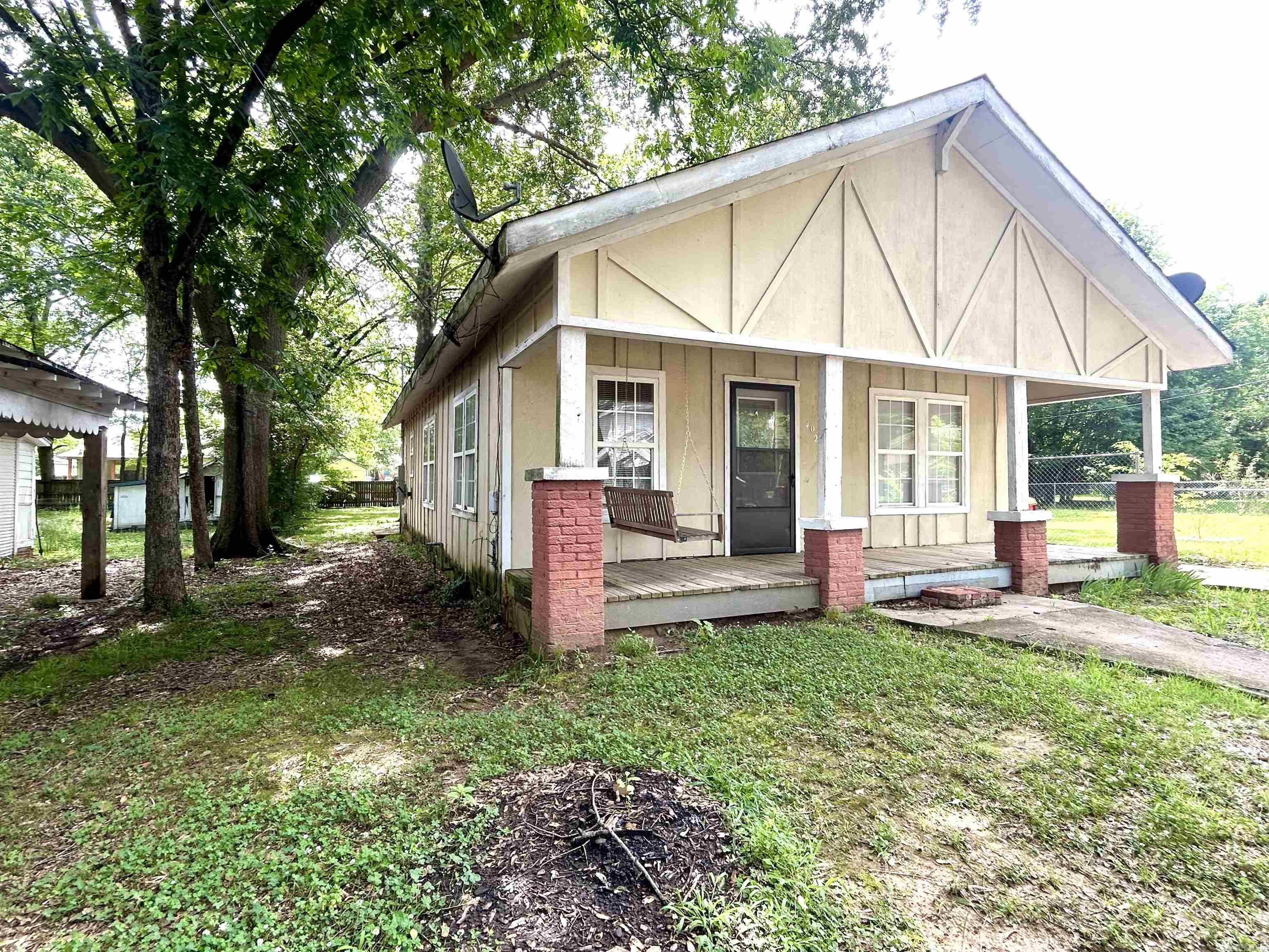 402 N Morrill  Morrilton, AR