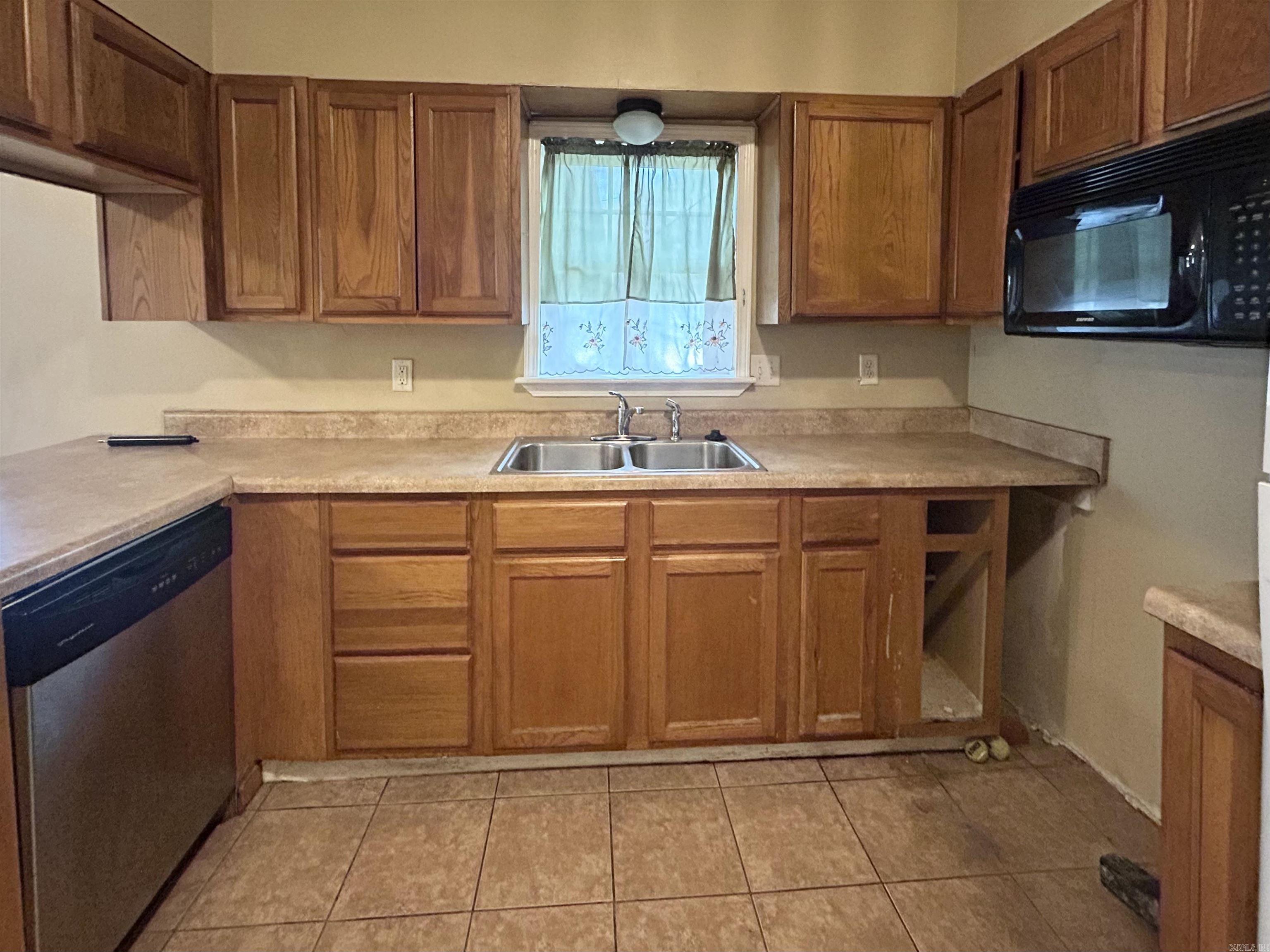 402 N Morrill  Morrilton, AR