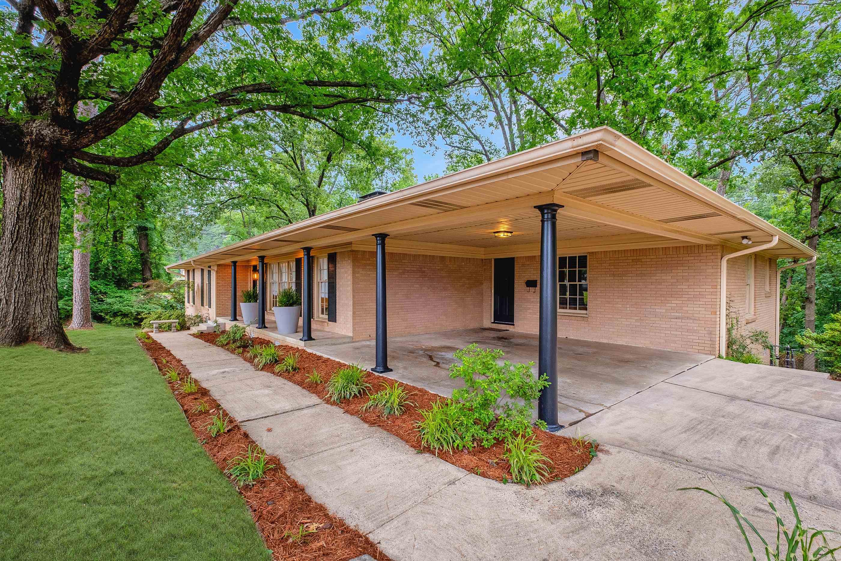20 Robinwood  Little Rock, AR