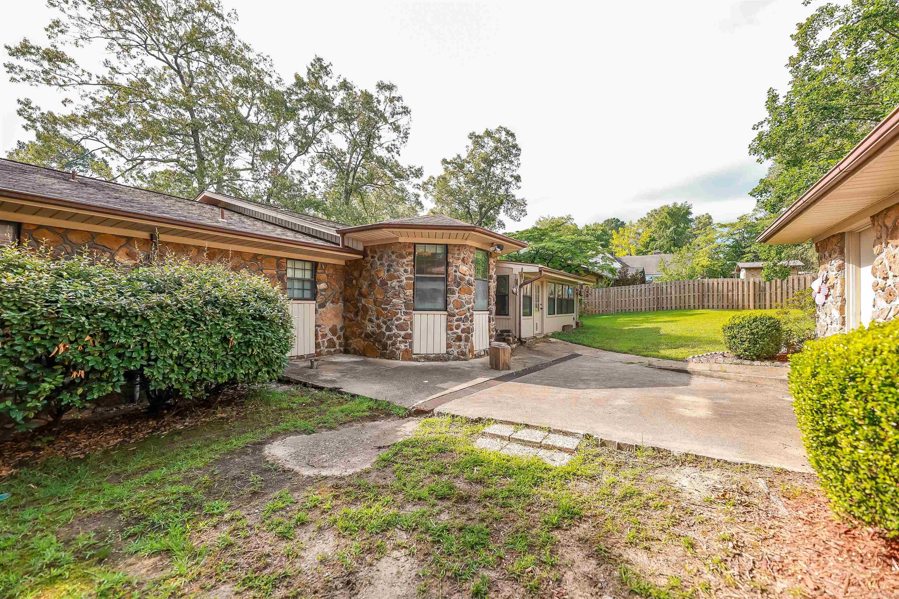 3130 Cherokee Ave  Camden, AR