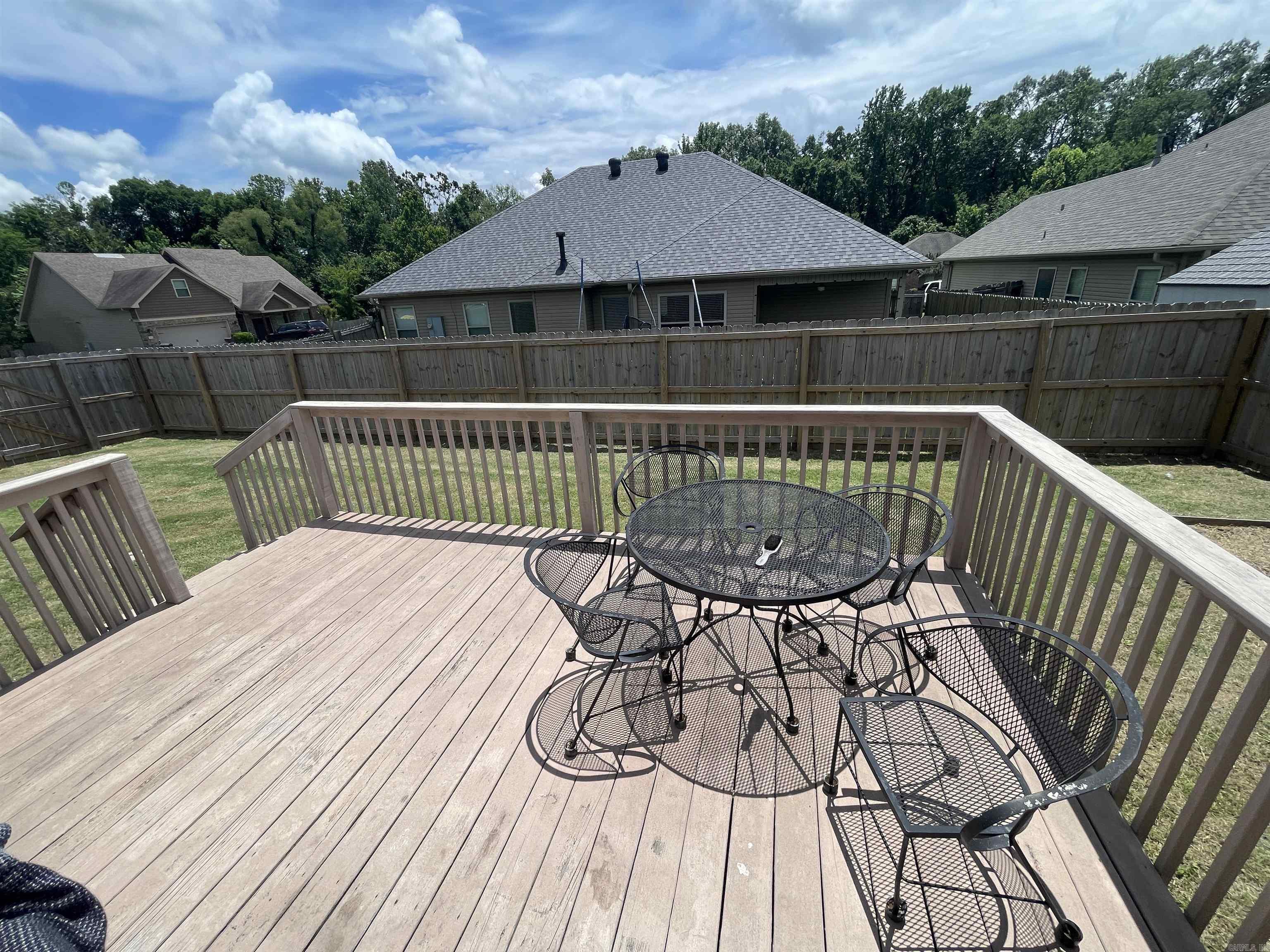 1756 White Oak Lane  Benton, AR