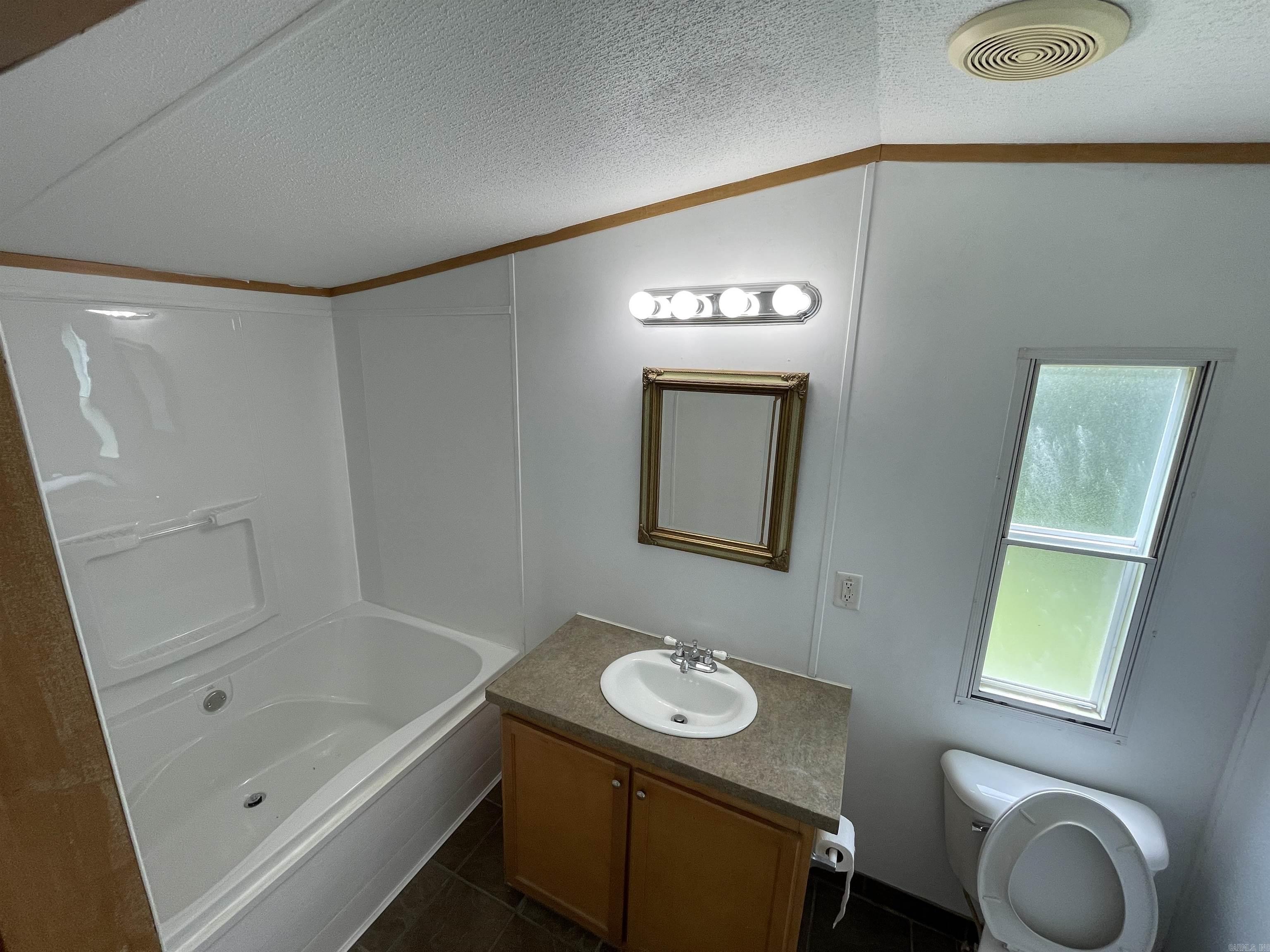 12433 Hood Road  Bauxite, AR