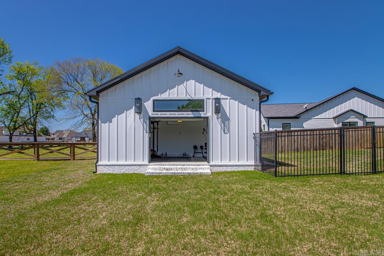 7509 S Shoreline  Benton, AR