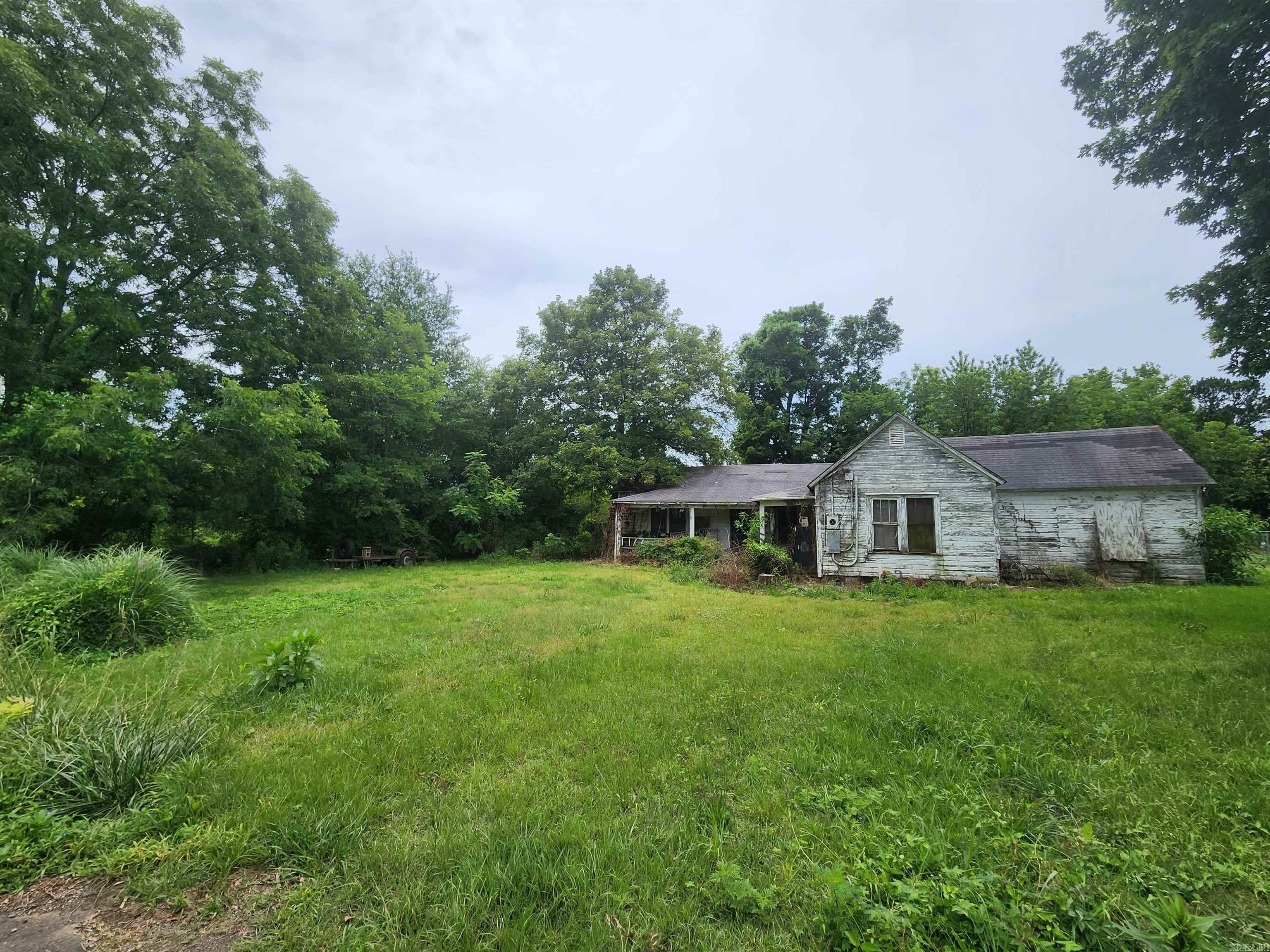 1502 Spring Ave  Mena, AR